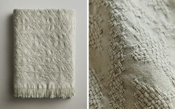 DIAMOND JACQUARD THROW
