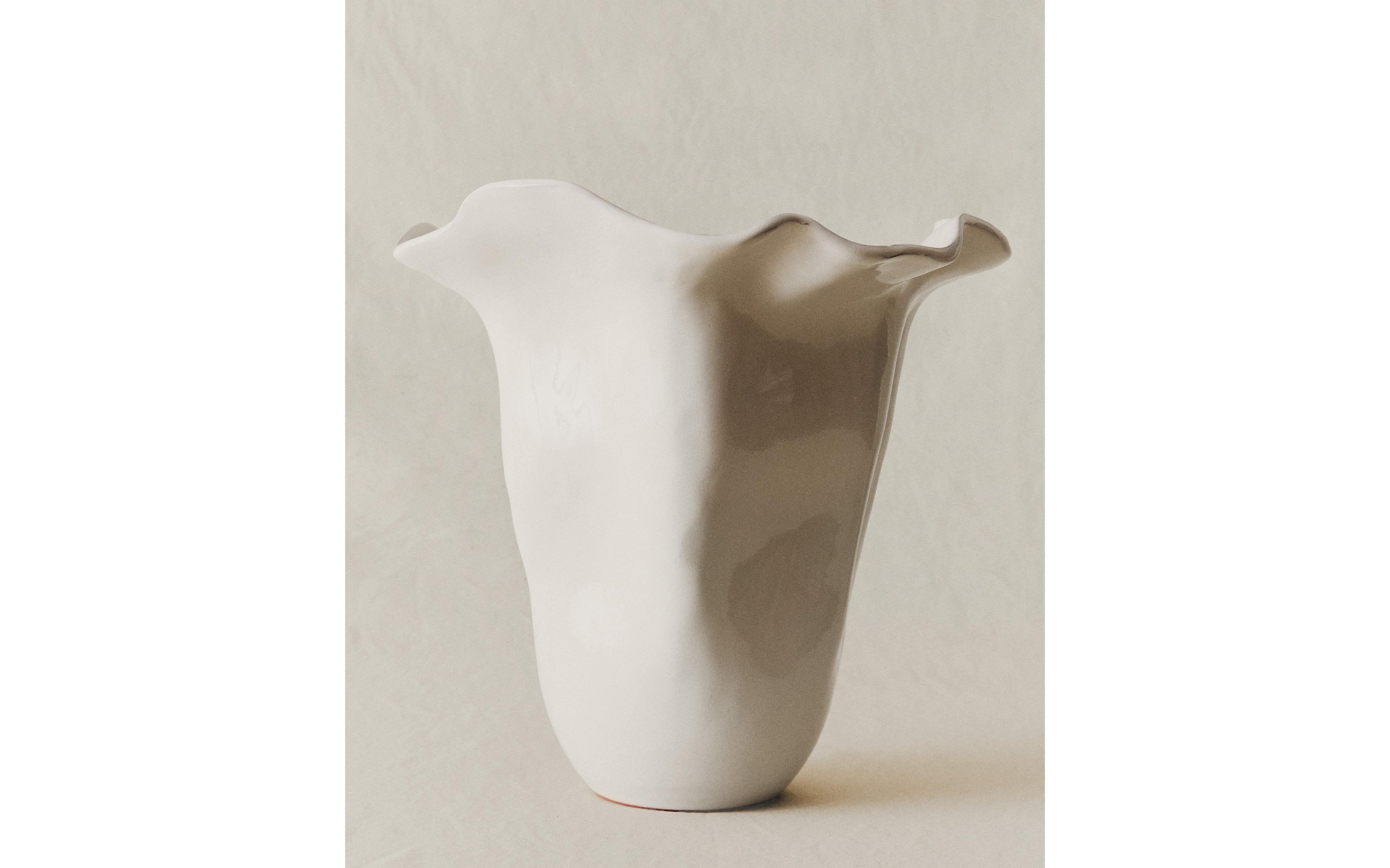 SHINY WAVY EARTHENWARE VASE product thumbnail 8
