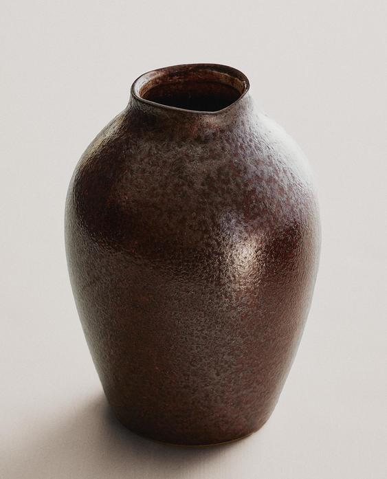 ROUGH-EFFECT CERAMIC VASE