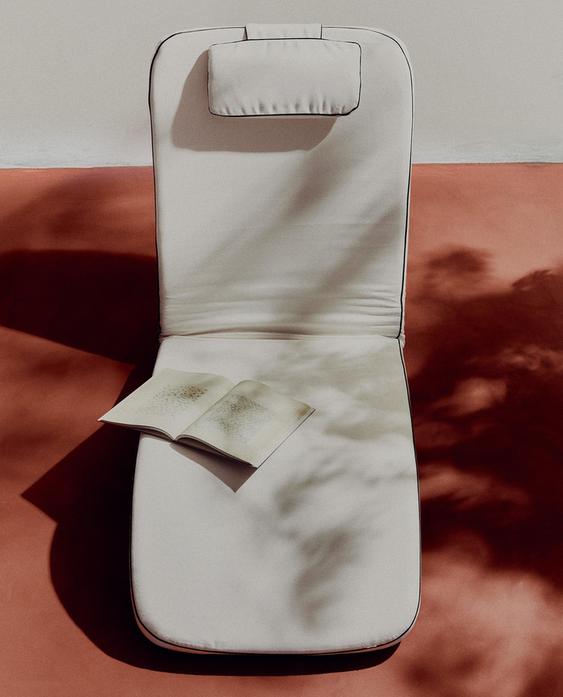 كرسي استرخاء أرضي قابل للانحناء للمساحات الخارجية