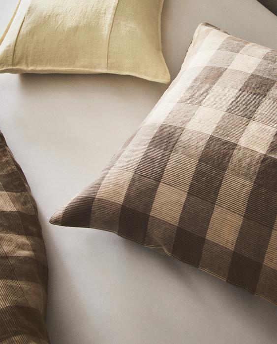 CHECKED LINEN PILLOWCASE CHECKED LINEN PILLOWCASE