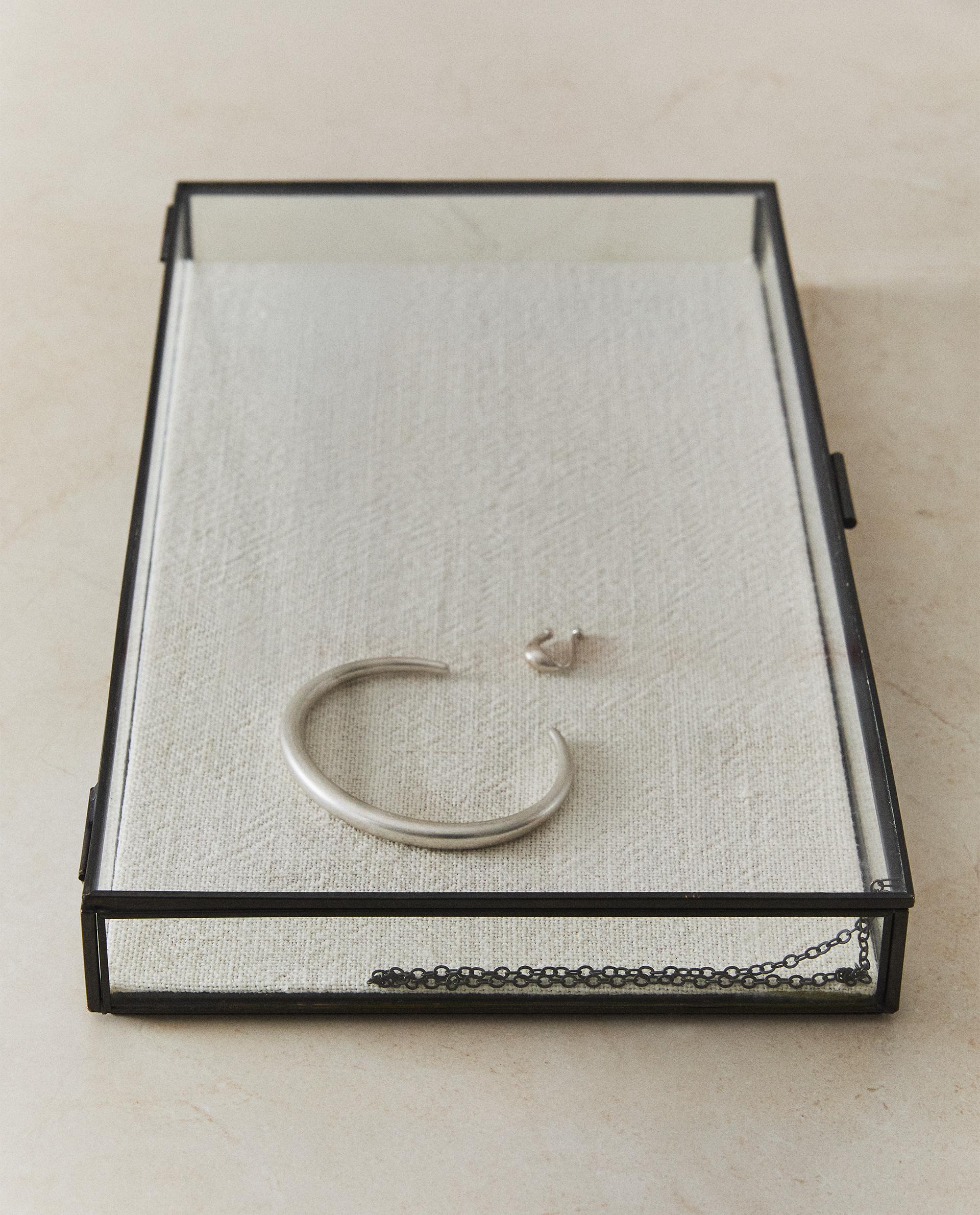 JEWELLERY BOX WITH BLACK METAL BORDER product thumbnail 17