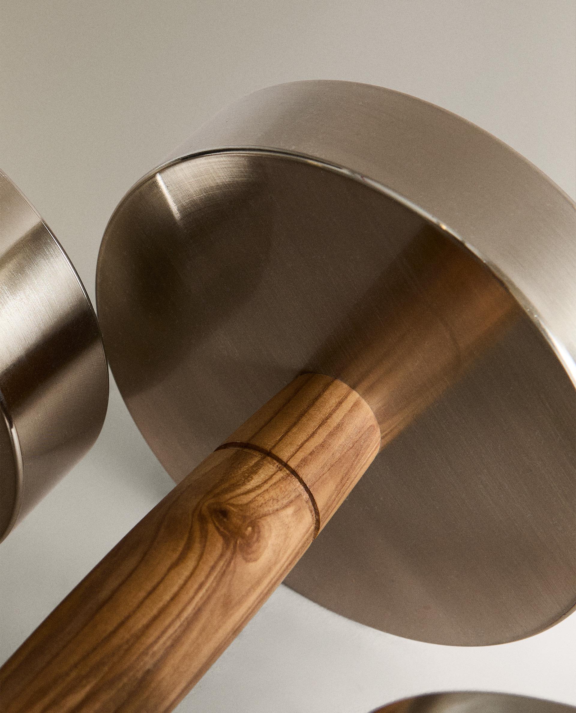 OAK WOOD AND STEEL DUMBBELL product thumbnail 11