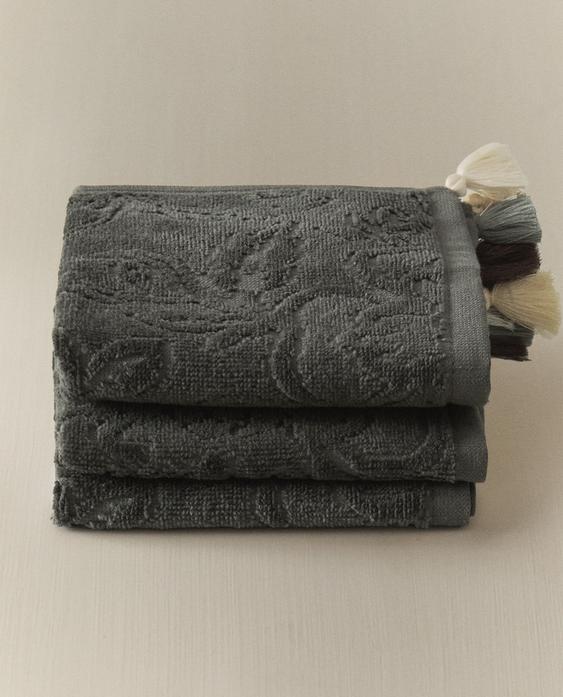 PACK OF HAND TOWELS WITH TASSELS (PACK OF 3) PACK OF HAND TOWELS WITH TASSELS (PACK OF 3)