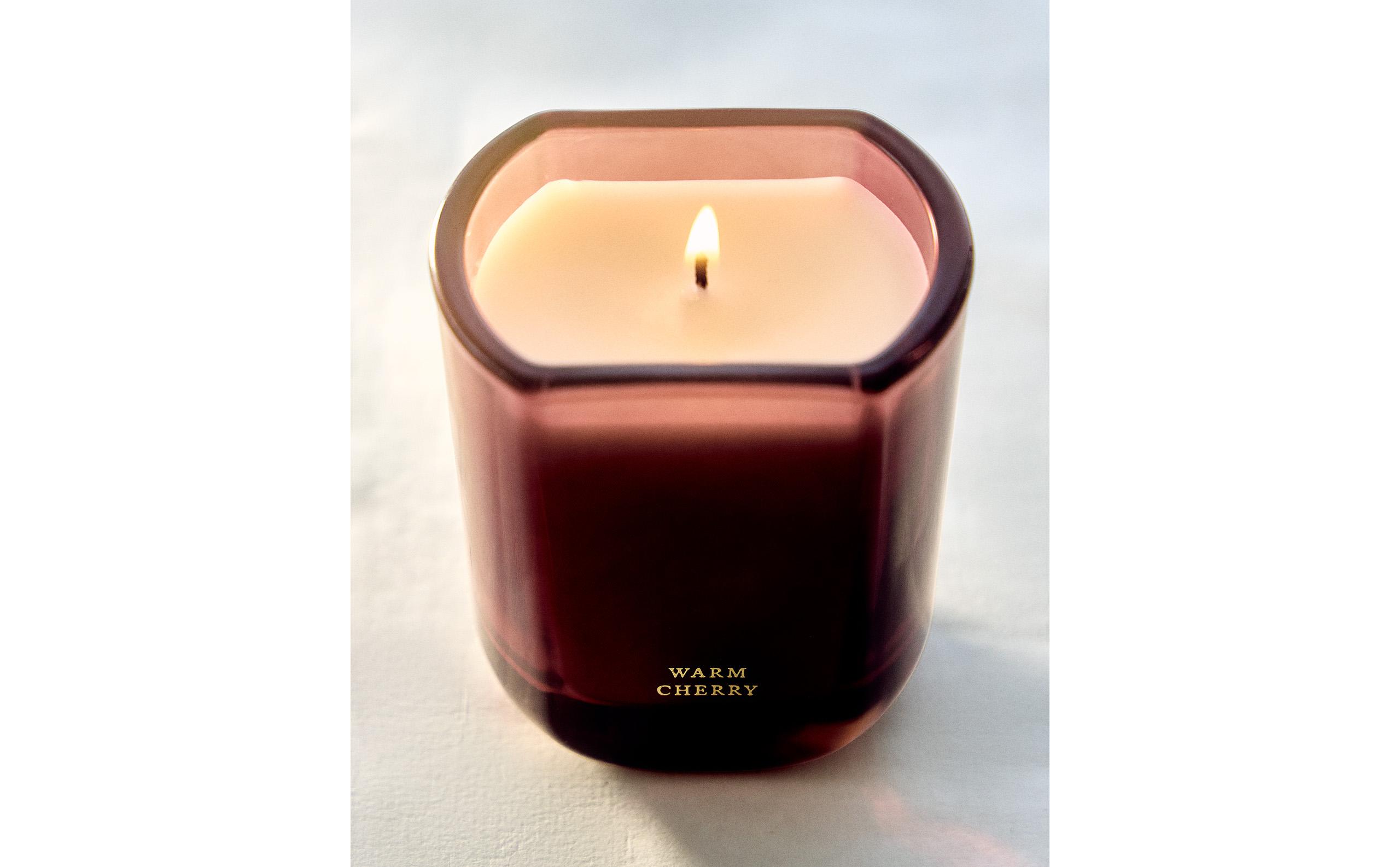 (220 G) WARM CHERRY SCENTED CANDLE product thumbnail 5