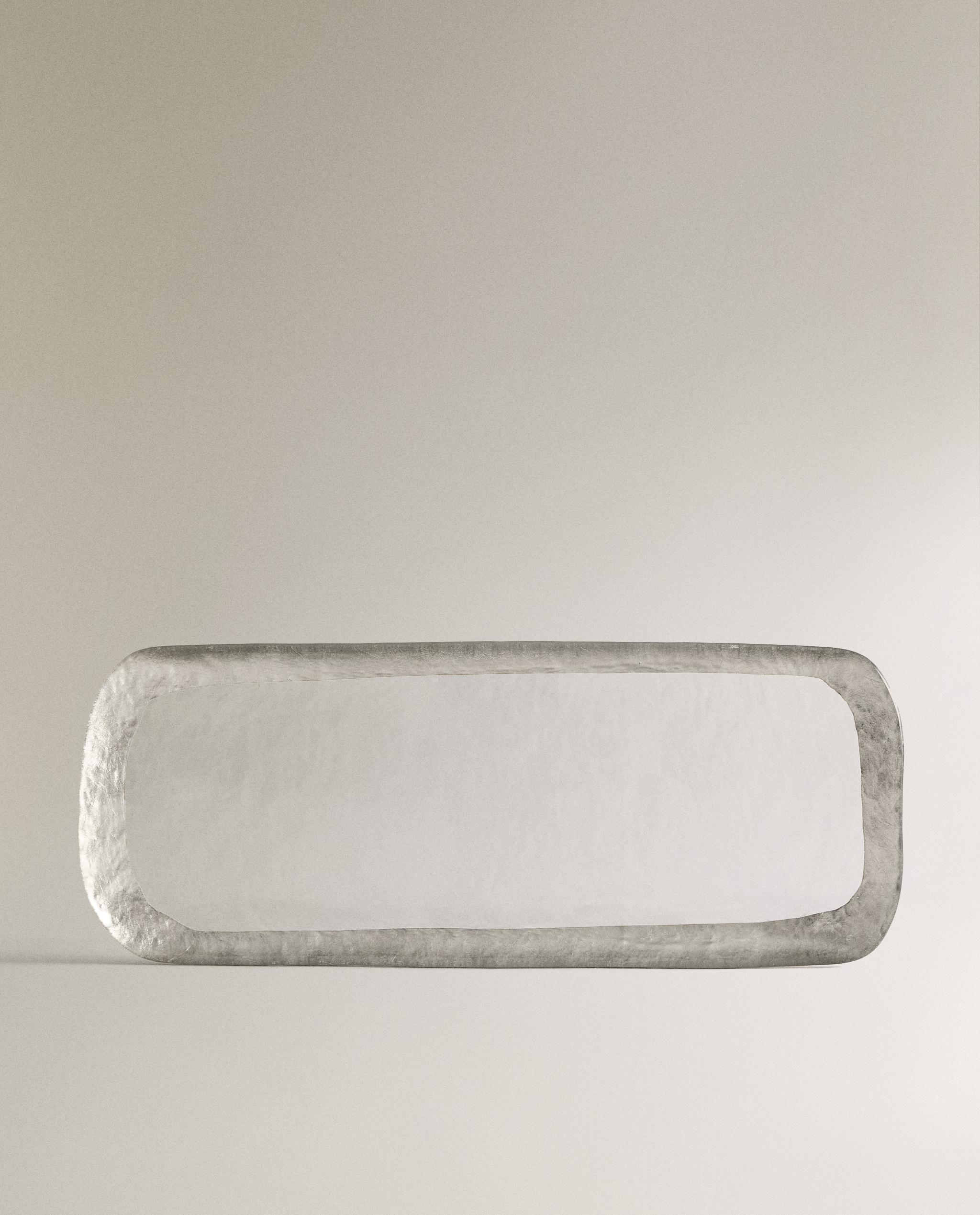 RECTANGULAR GLASS SERVING DISH WITH RIM DETAIL product thumbnail 6
