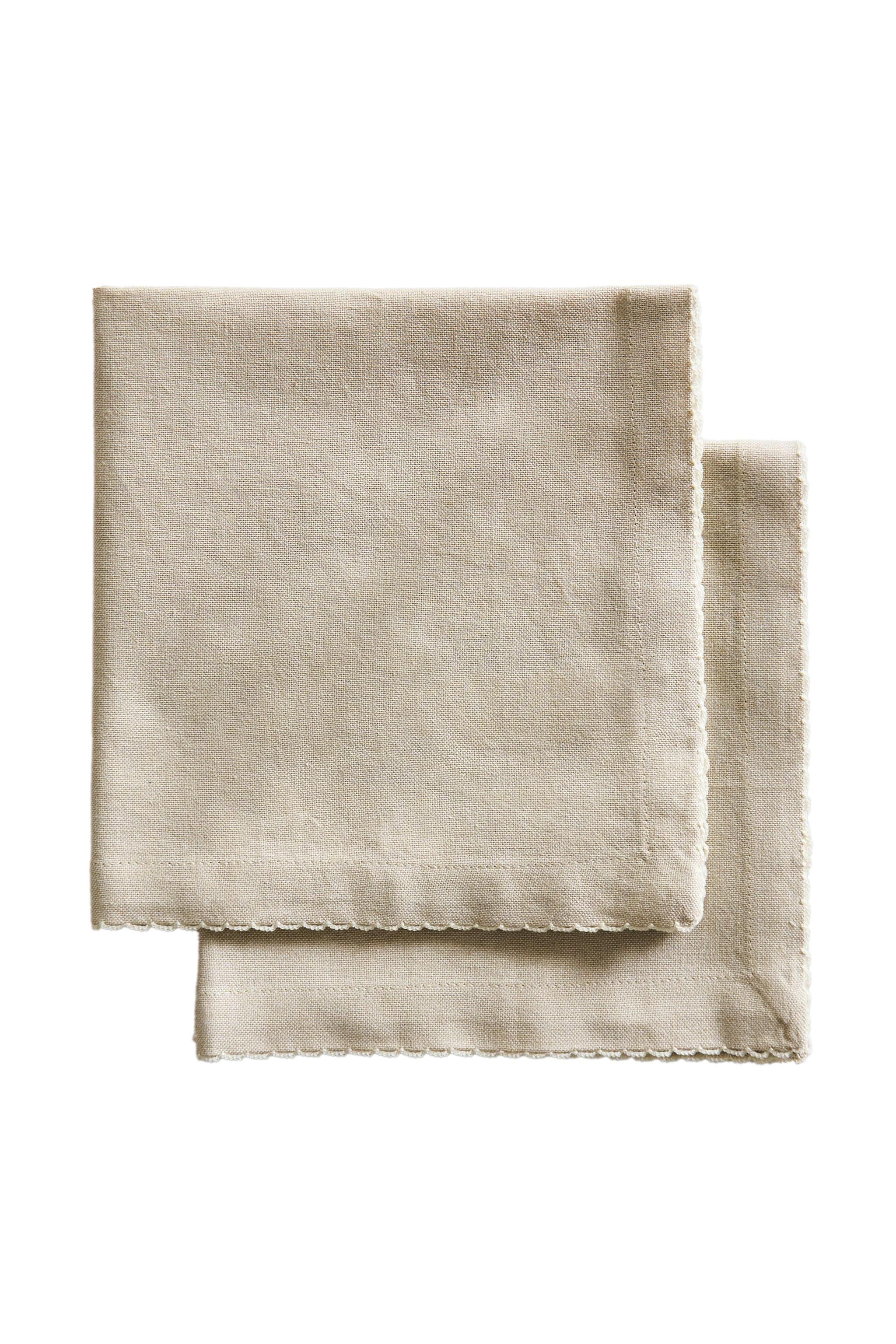 PACK OF PLAIN SCALLOPED NAPKINS (PACK OF 2) product thumbnail 10