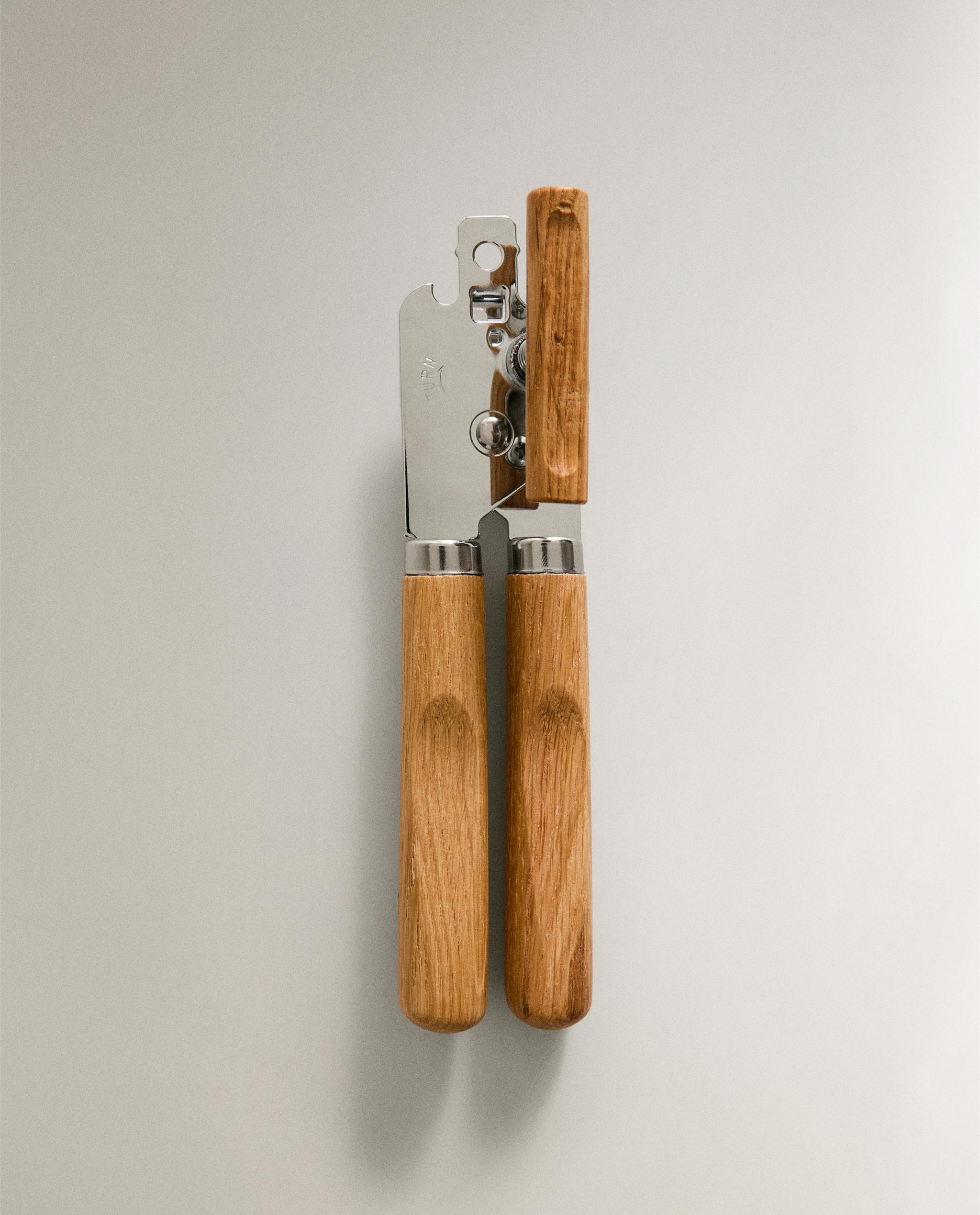 OAK WOOD MANUAL TIN OPENER product thumbnail 2