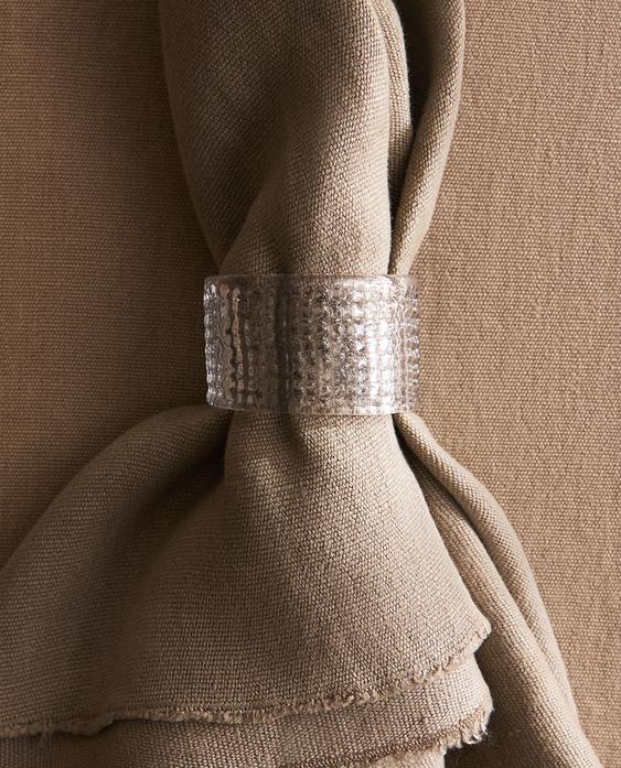 SET OF GLASS NAPKIN RINGS (SET OF 4)