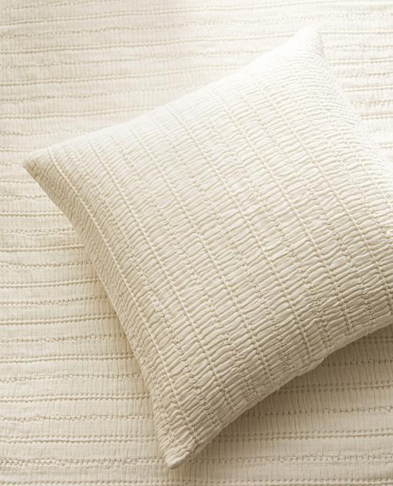 CHILDREN'S TEXTURED CUSHION COVER