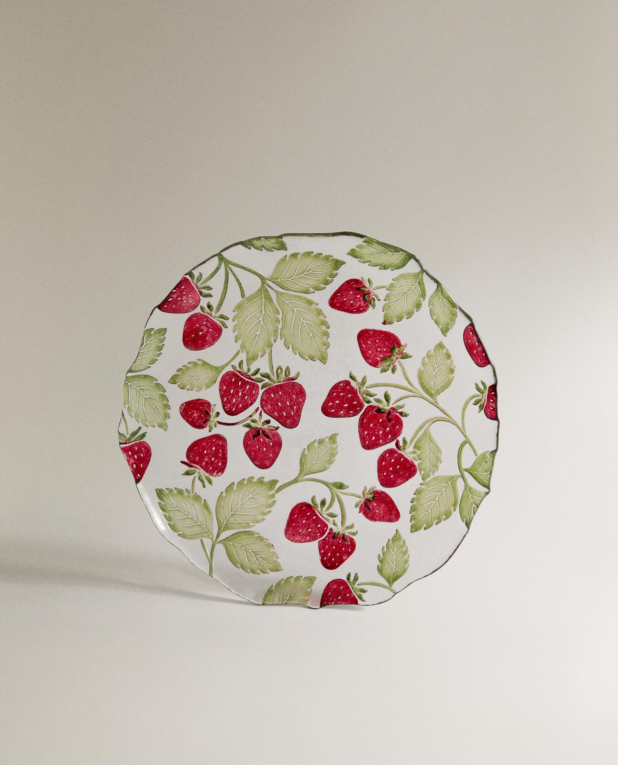 STRAWBERRY GLASS DINNER SET product thumbnail 2