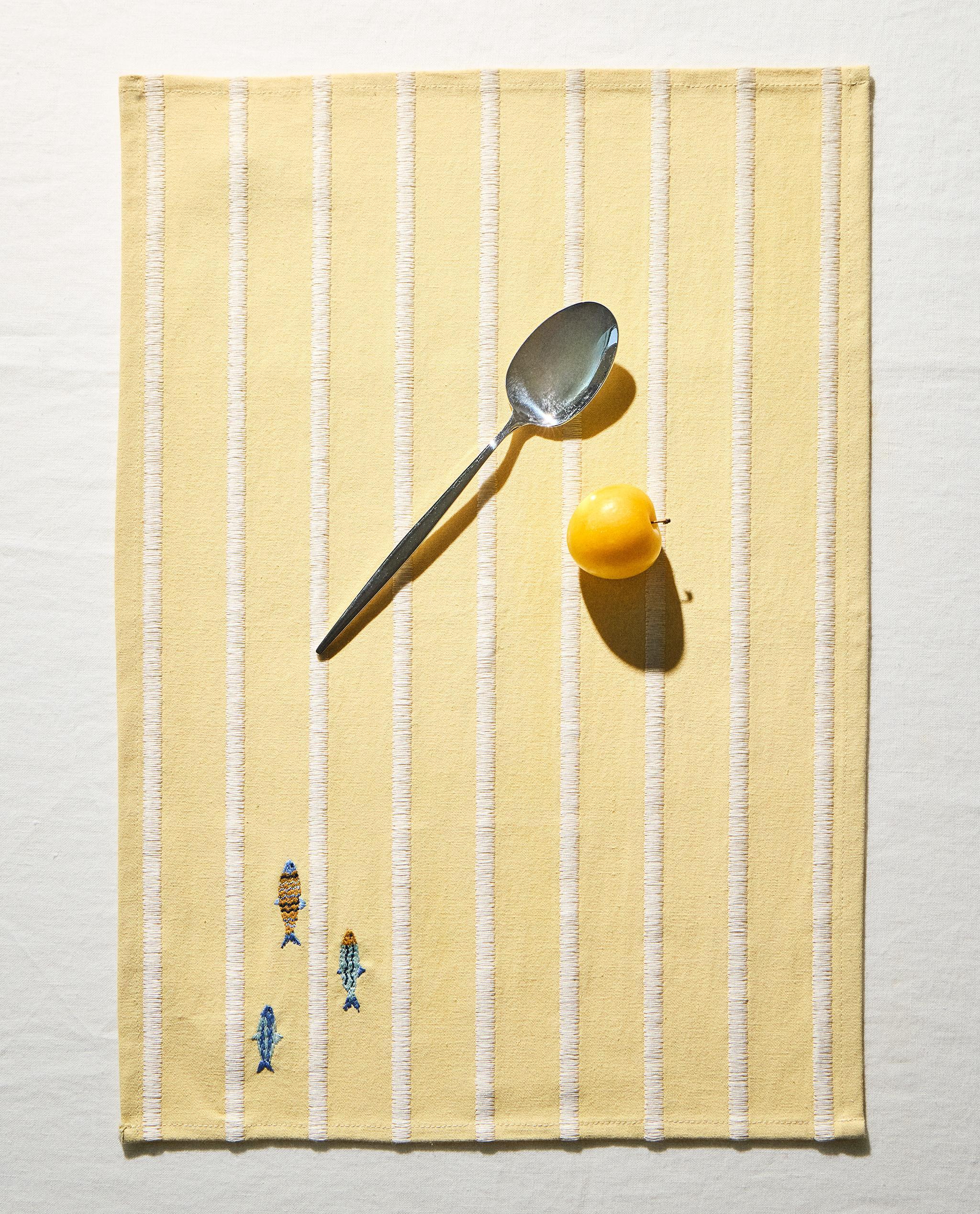 FISH AND STRIPES PLACEMAT product thumbnail 20