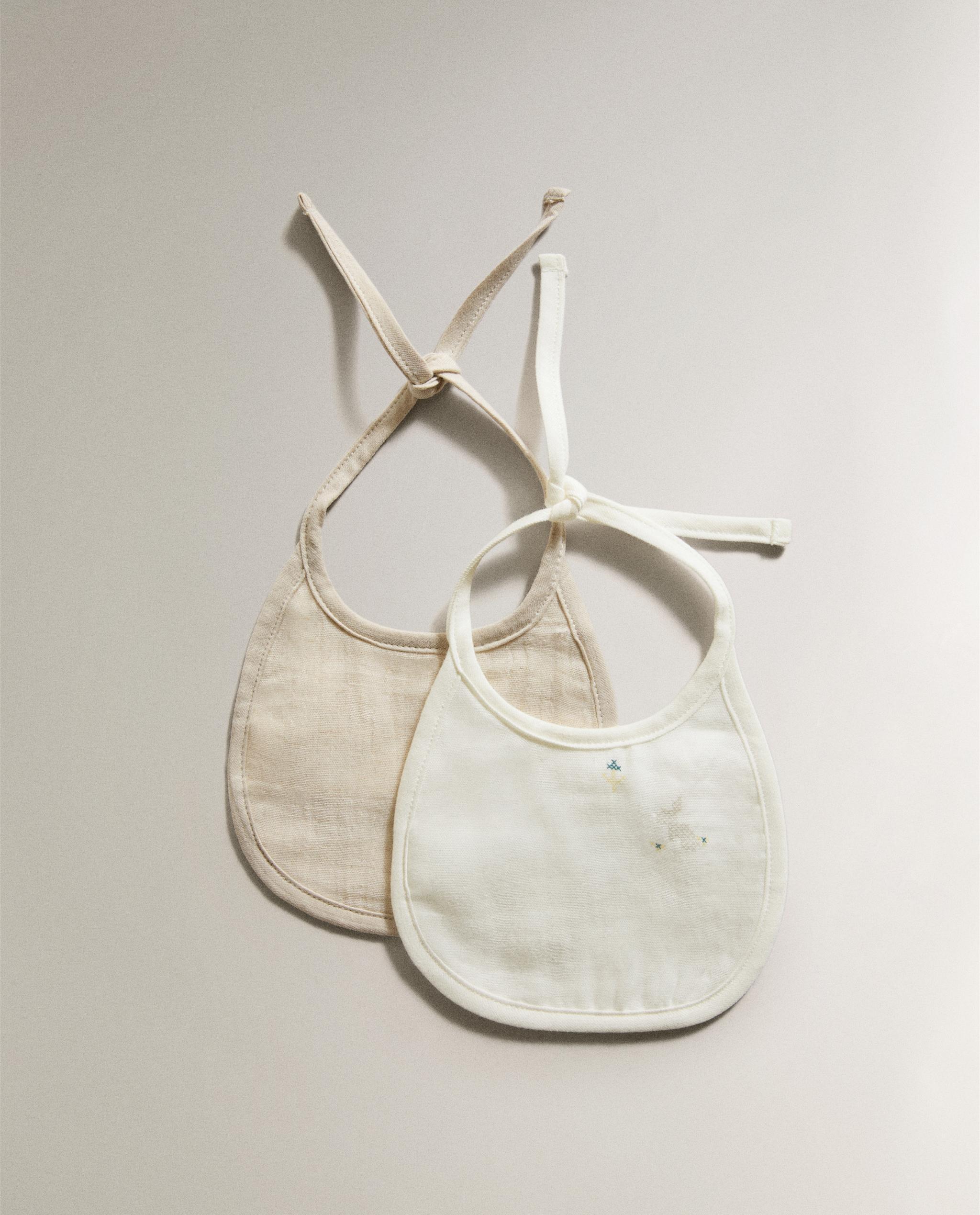 EMBROIDERED BABY BIB (PACK OF 2) product thumbnail 3