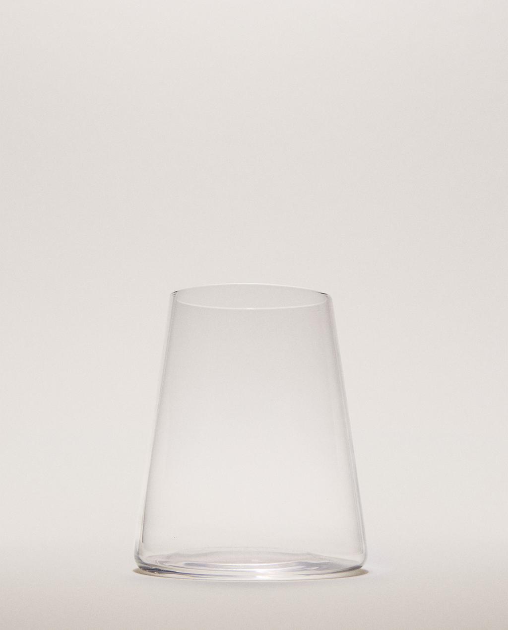 КОНИЧНА ЧАША ОТ КРИСТАЛИН