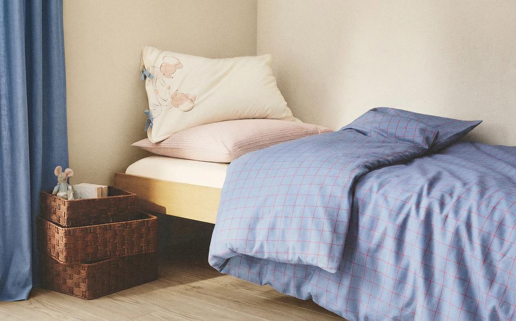 GERUIT KINDERDEKBEDOVERTREK GERUIT KINDERDEKBEDOVERTREK