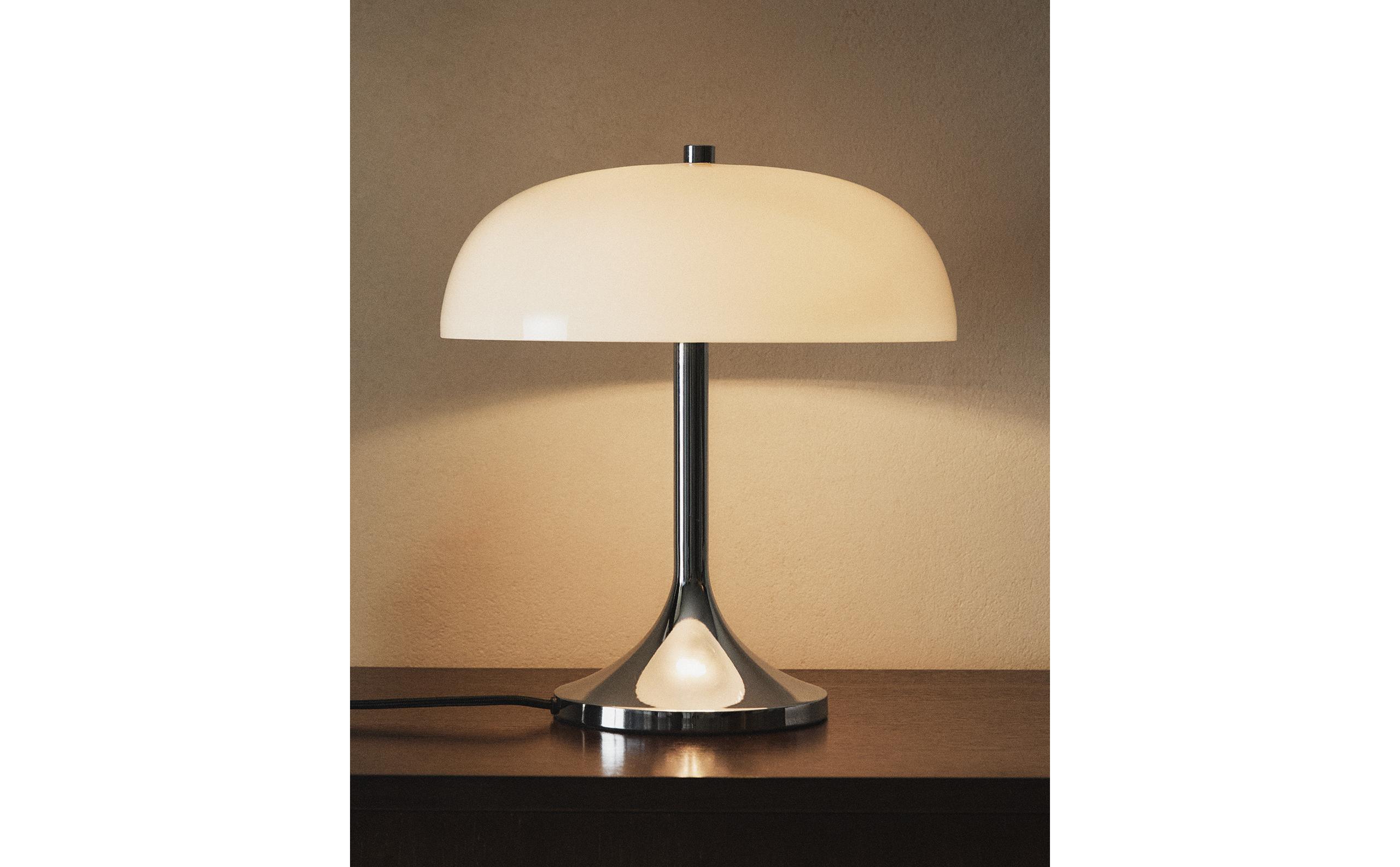 METAL AND GLASS TABLE LAMP product thumbnail 5