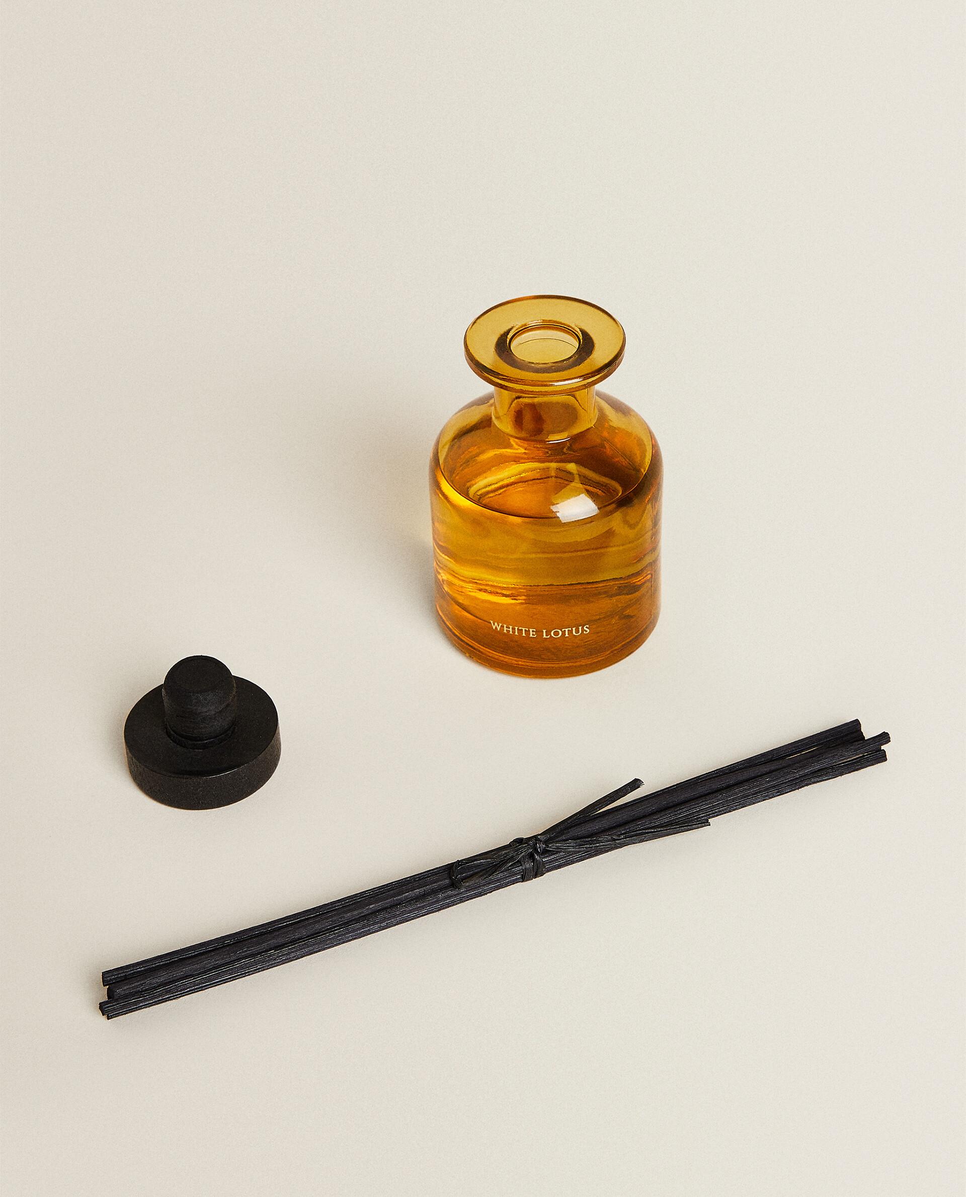 (120 ML) WHITE LOTUS REED DIFFUSERS product thumbnail 2