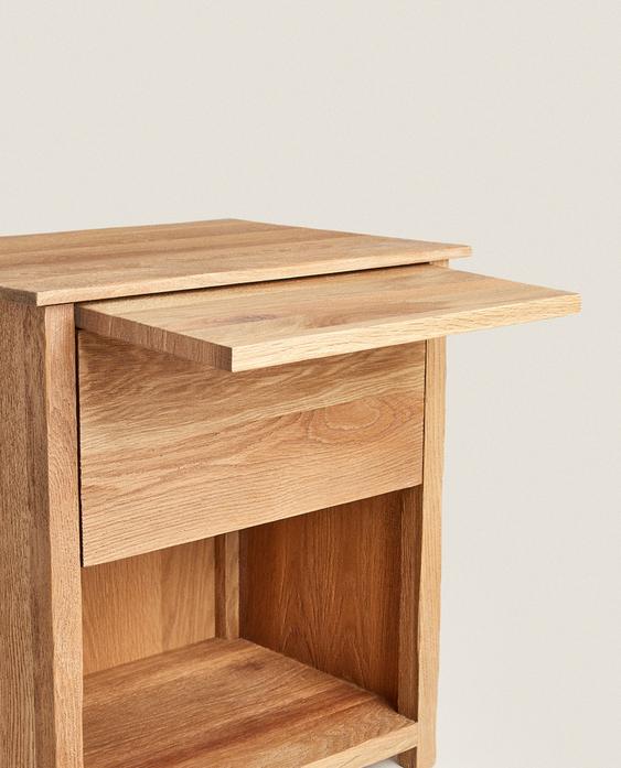 OAK WOOD BEDSIDE TABLE