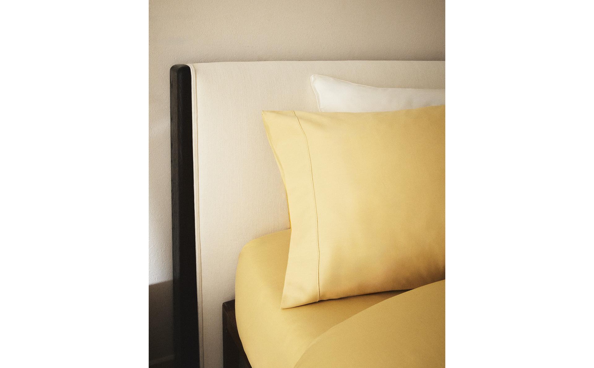 TAIE D’OREILLER SATIN FESTON (300 FILS) TAIE D’OREILLER SATIN FESTON (300 FILS)