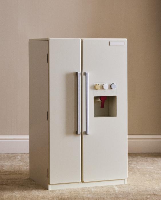 KIDS' WOODEN DOUBLE DOOR FRIDGE TOY KIDS' WOODEN DOUBLE DOOR FRIDGE TOY