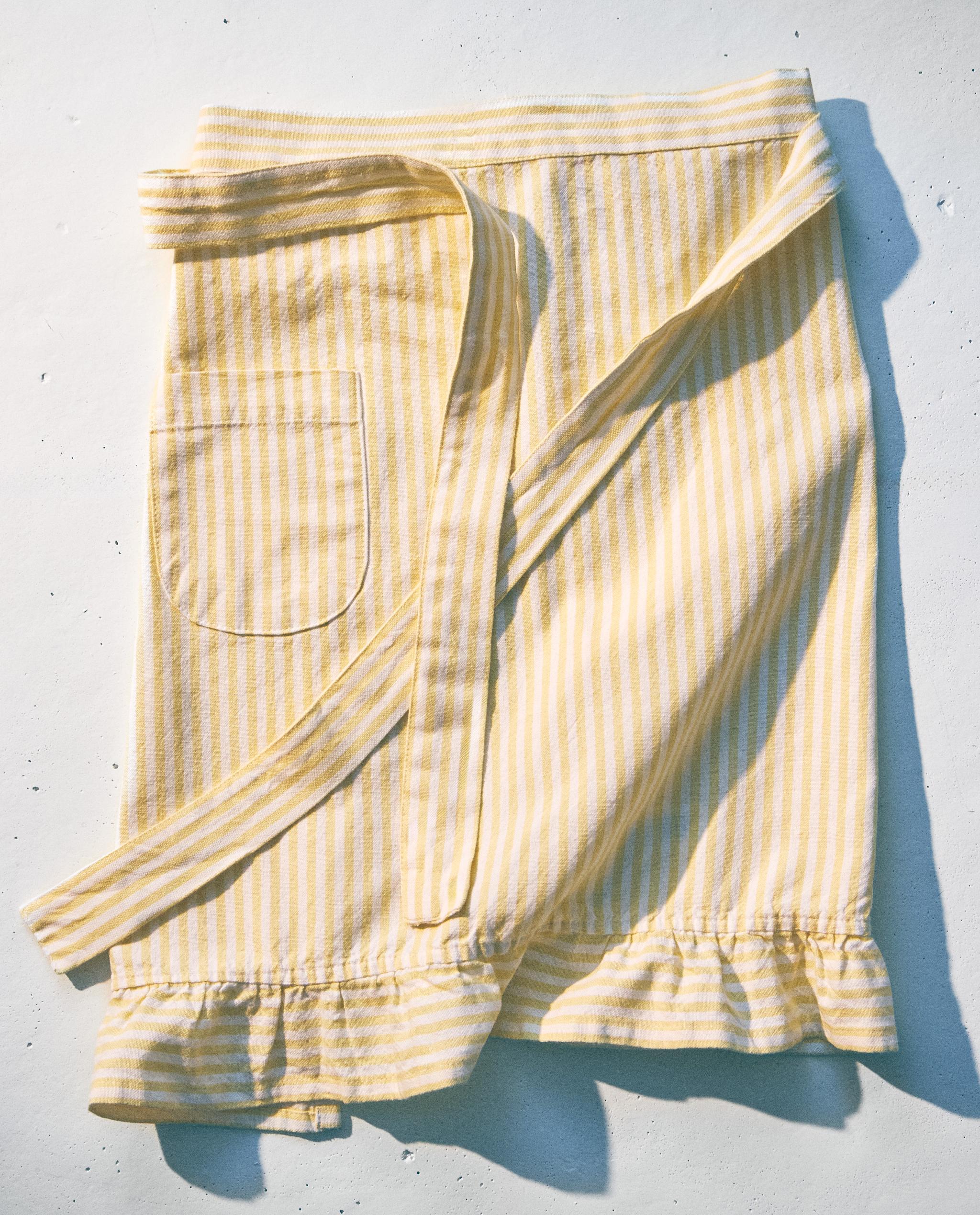 STRIPED APRON WITH RUFFLE TRIM product thumbnail 10