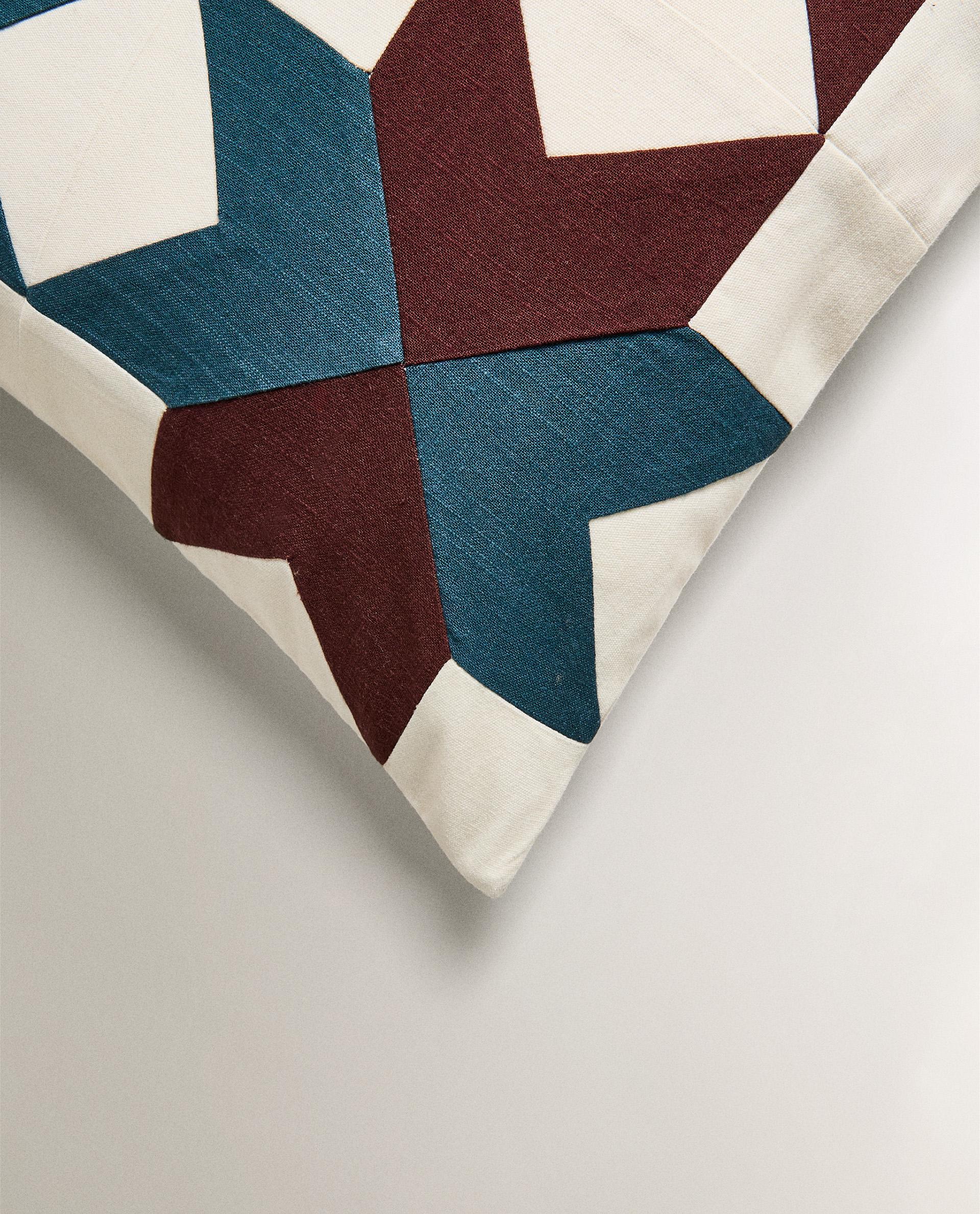 掛け布団タイプ キルティング クッションカバー | Zara Home 掛け布団タイプ キルティング クッションカバー | Zara Home