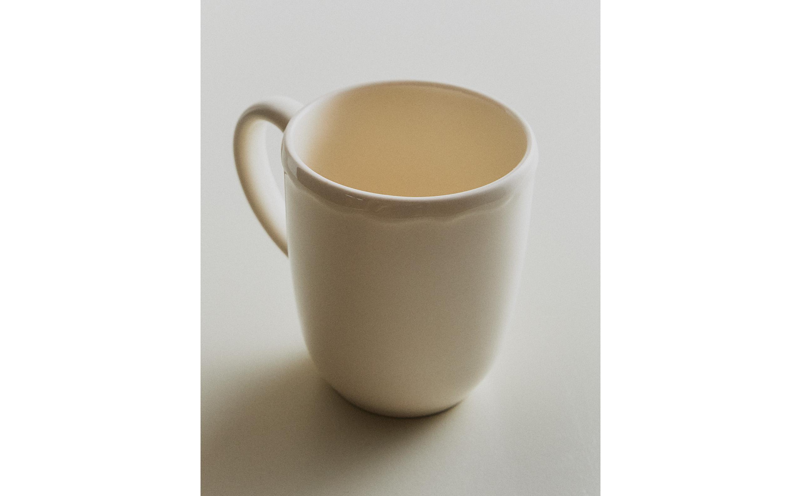 EARTHENWARE MUG WITH RAISED-DESIGN EDGE product thumbnail 6