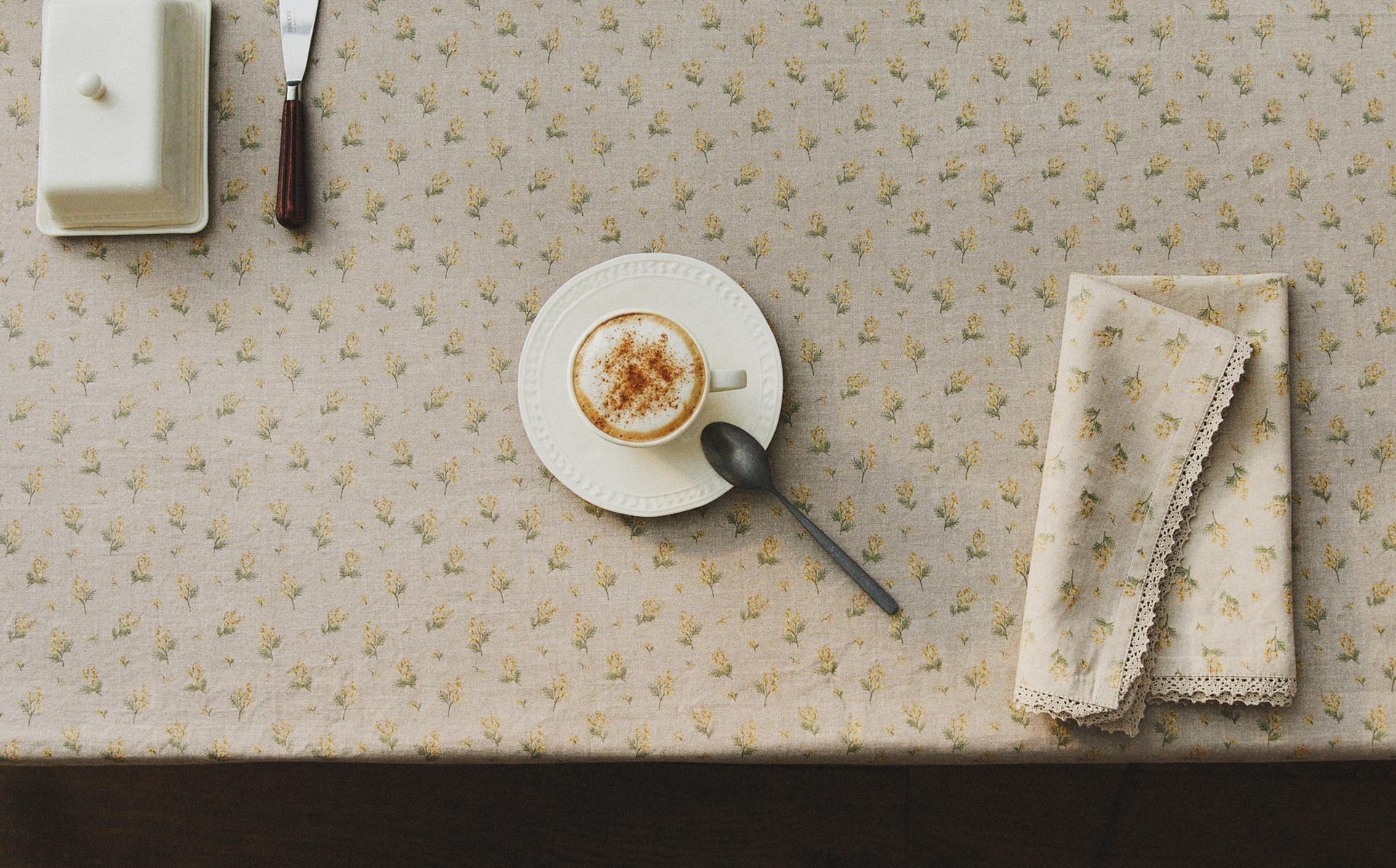 TOVAGLIA FIORI DI CAMPO CON MERLETTO