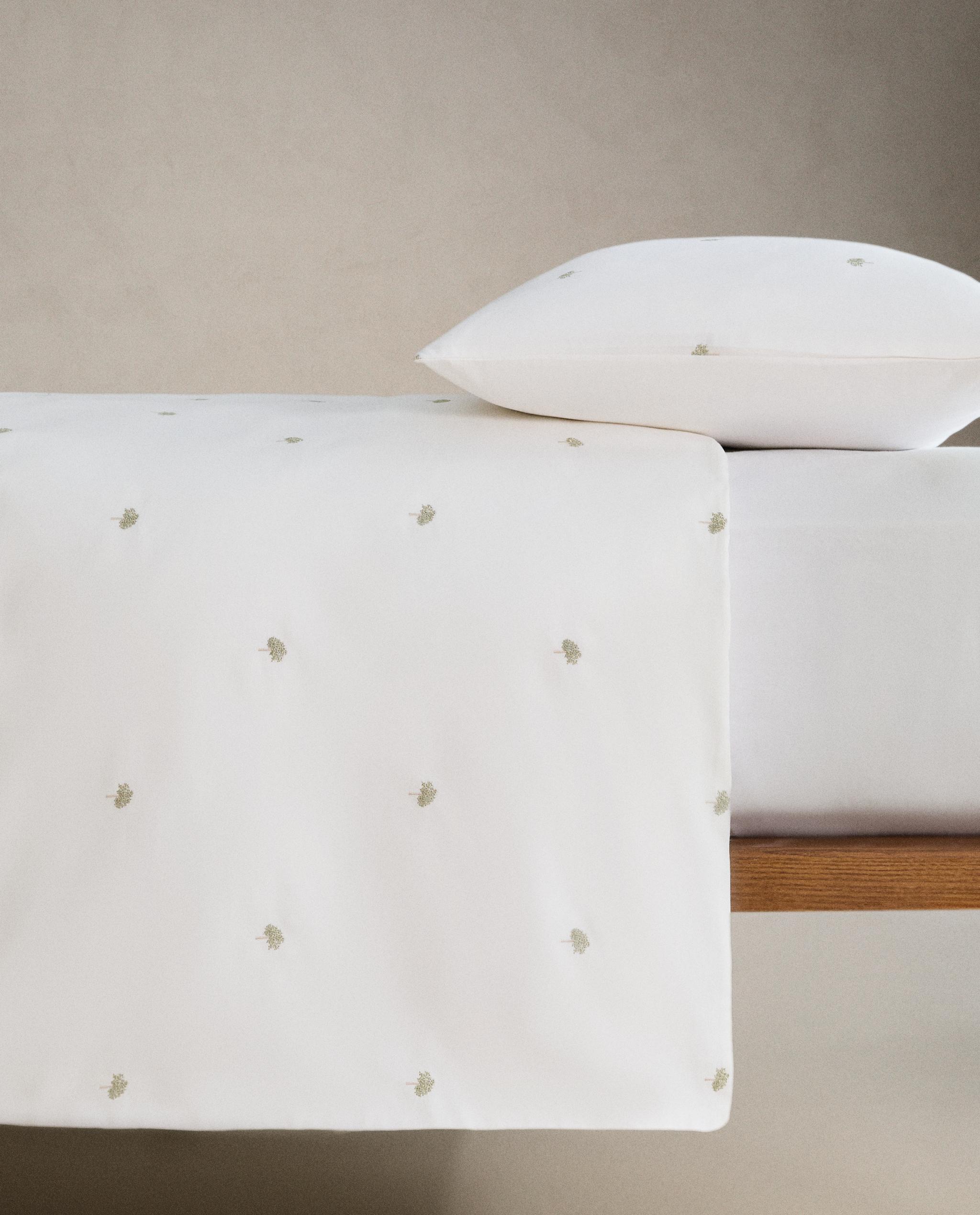 DUVET COVER WITH EMBROIDERED TREES product thumbnail 7
