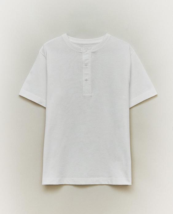 تيشرت قطني بأزرار