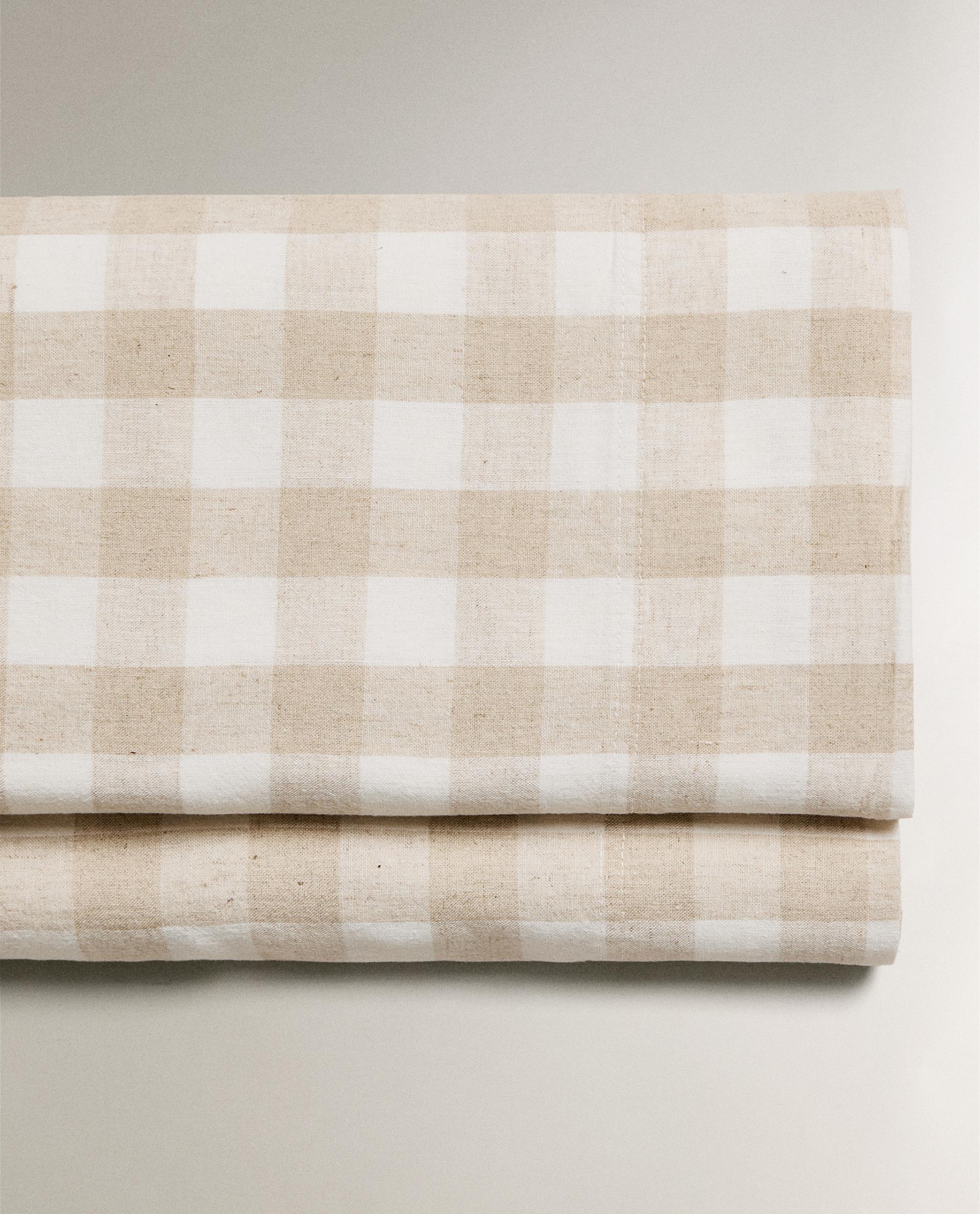 شرشف علوي بتصميم مربعات Zara Home Lebanon