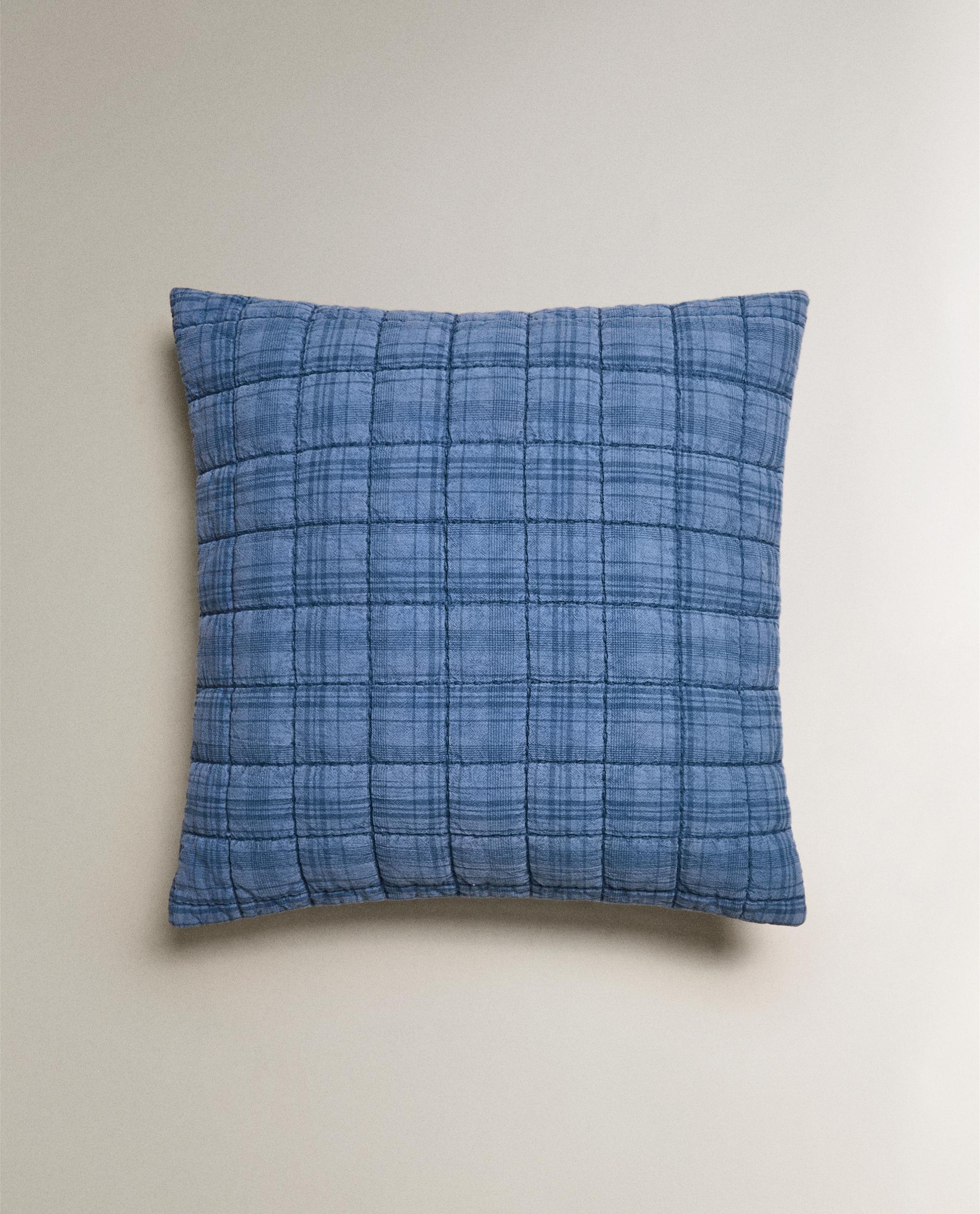 CHILDREN'S REVERSIBLE CHECK CUSHION COVER product thumbnail 4