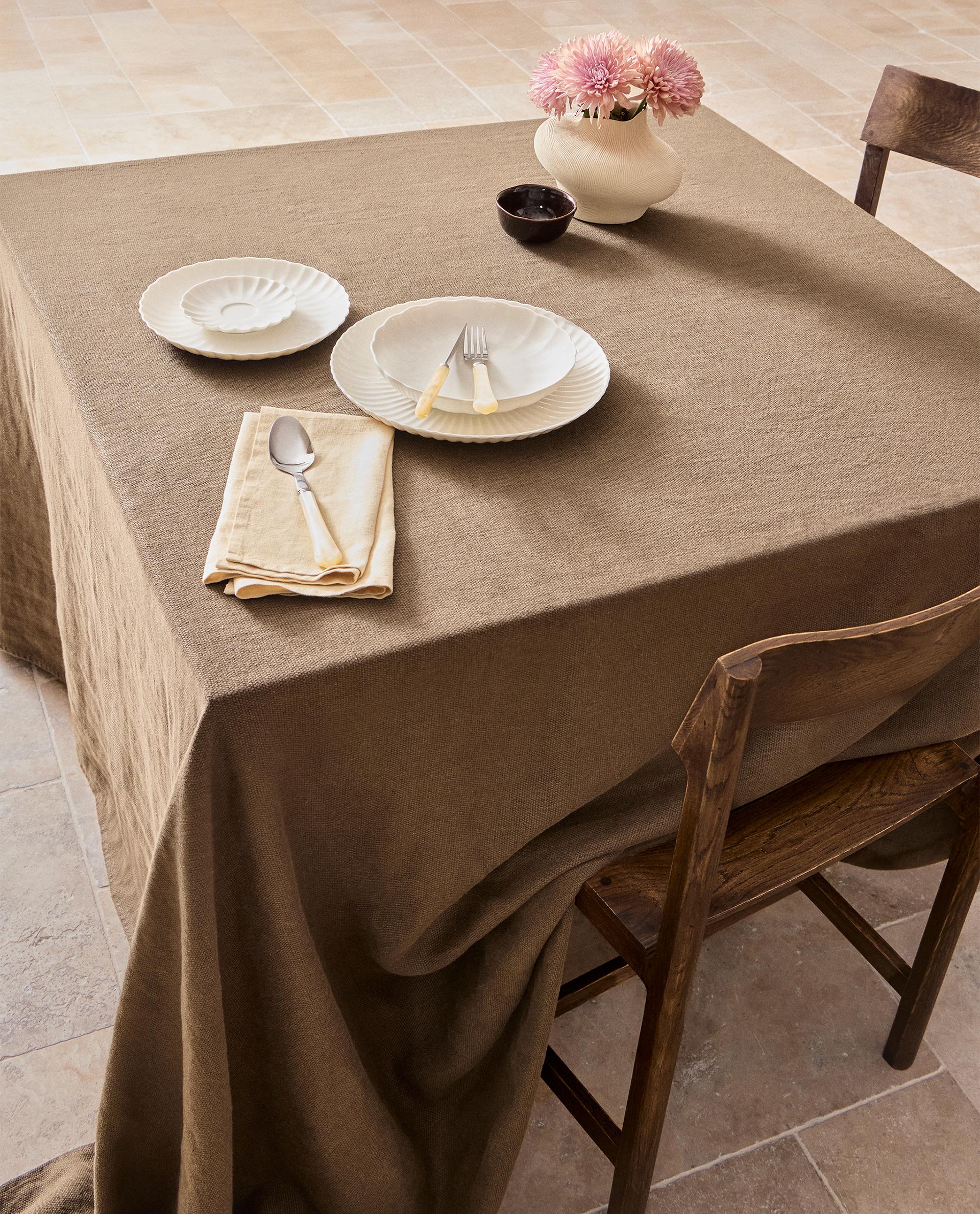 厚地リネン テーブルクロス | Zara Home 日本/Japan