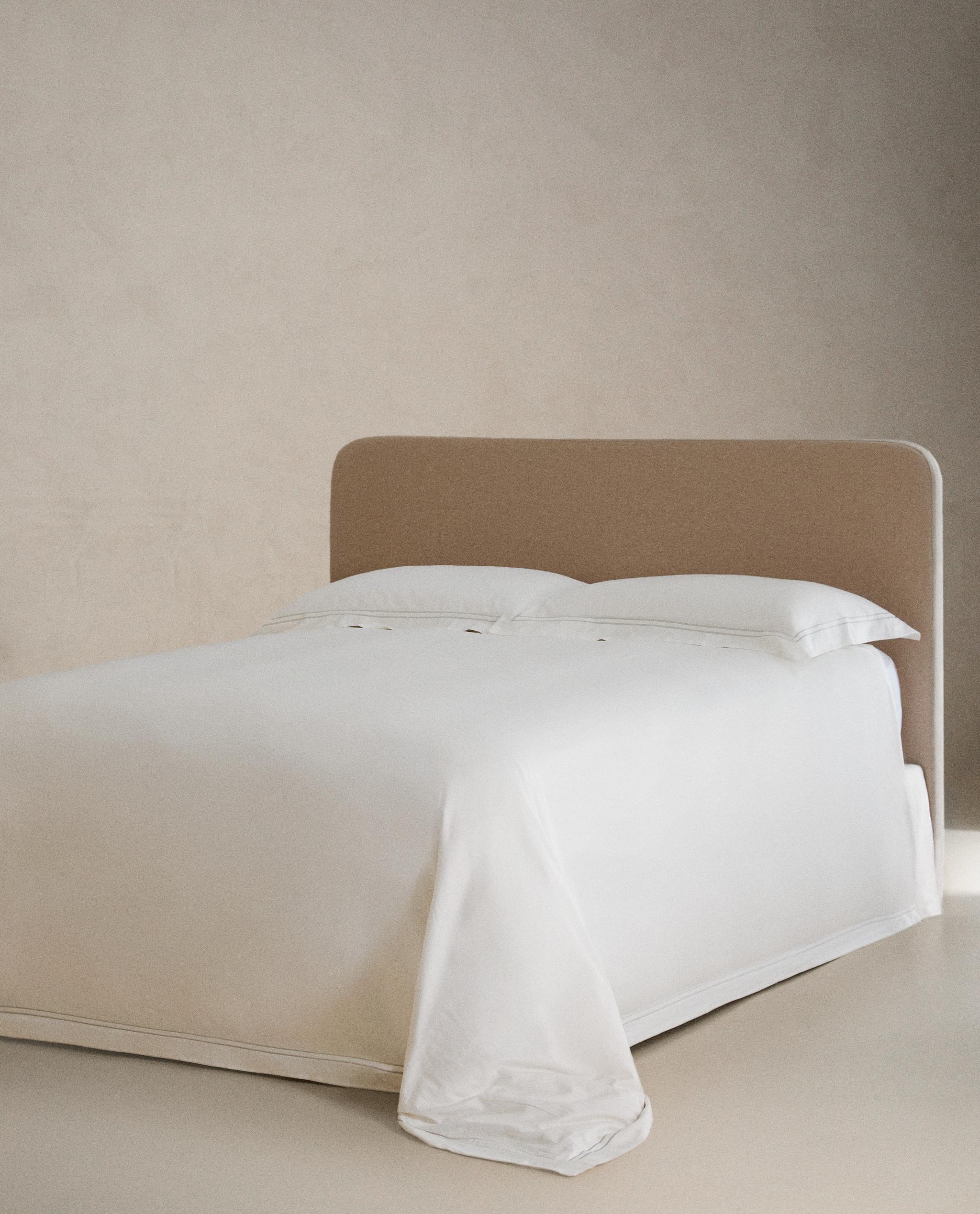 DUVET COVER WITH TWO EMBROIDERED DETAILS product thumbnail 2