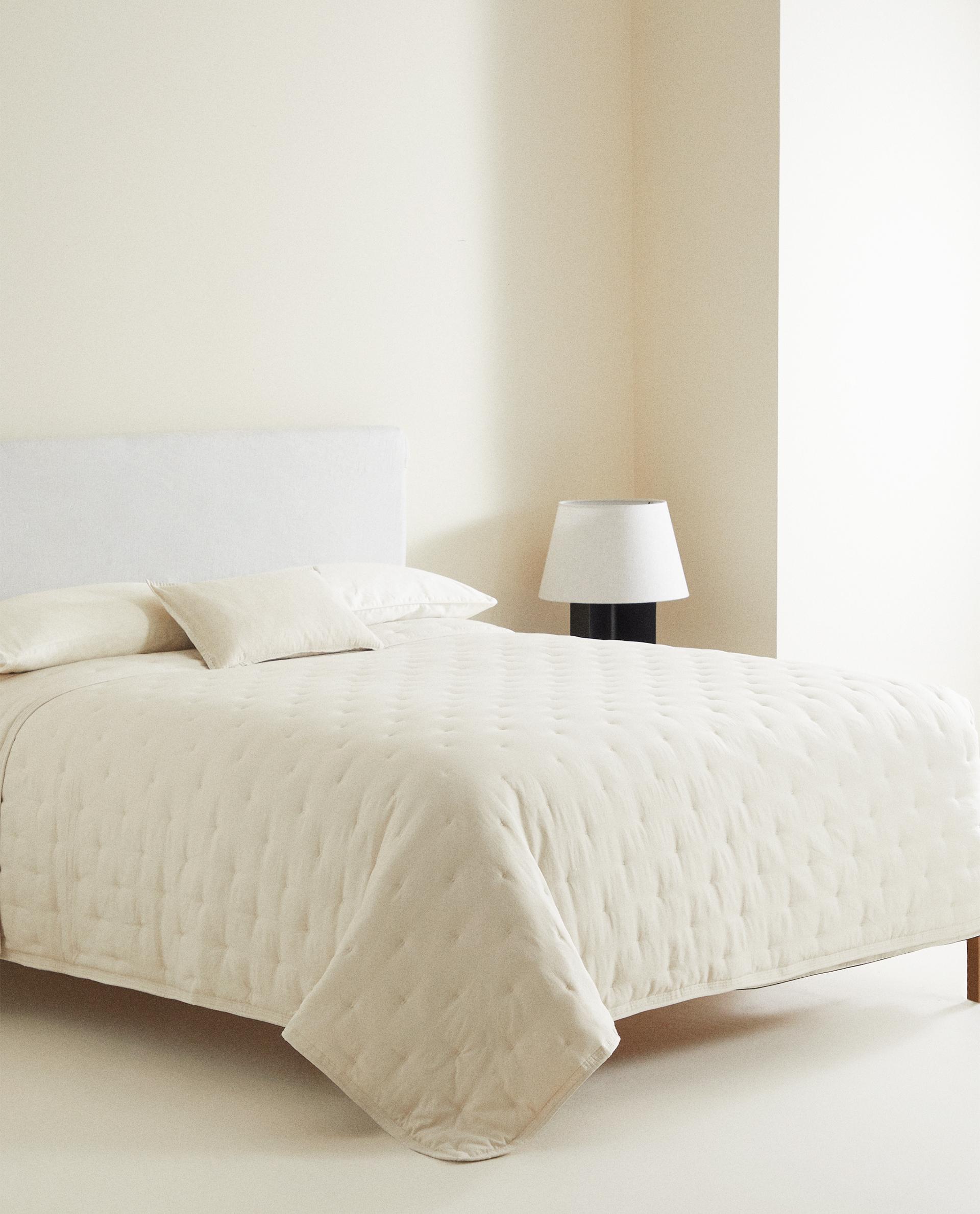 新品未使用　ZARA HOME 羽毛布団　ダウンデュべ マイクロファイバー 掛け布団 | Zara Home 日本/Japan