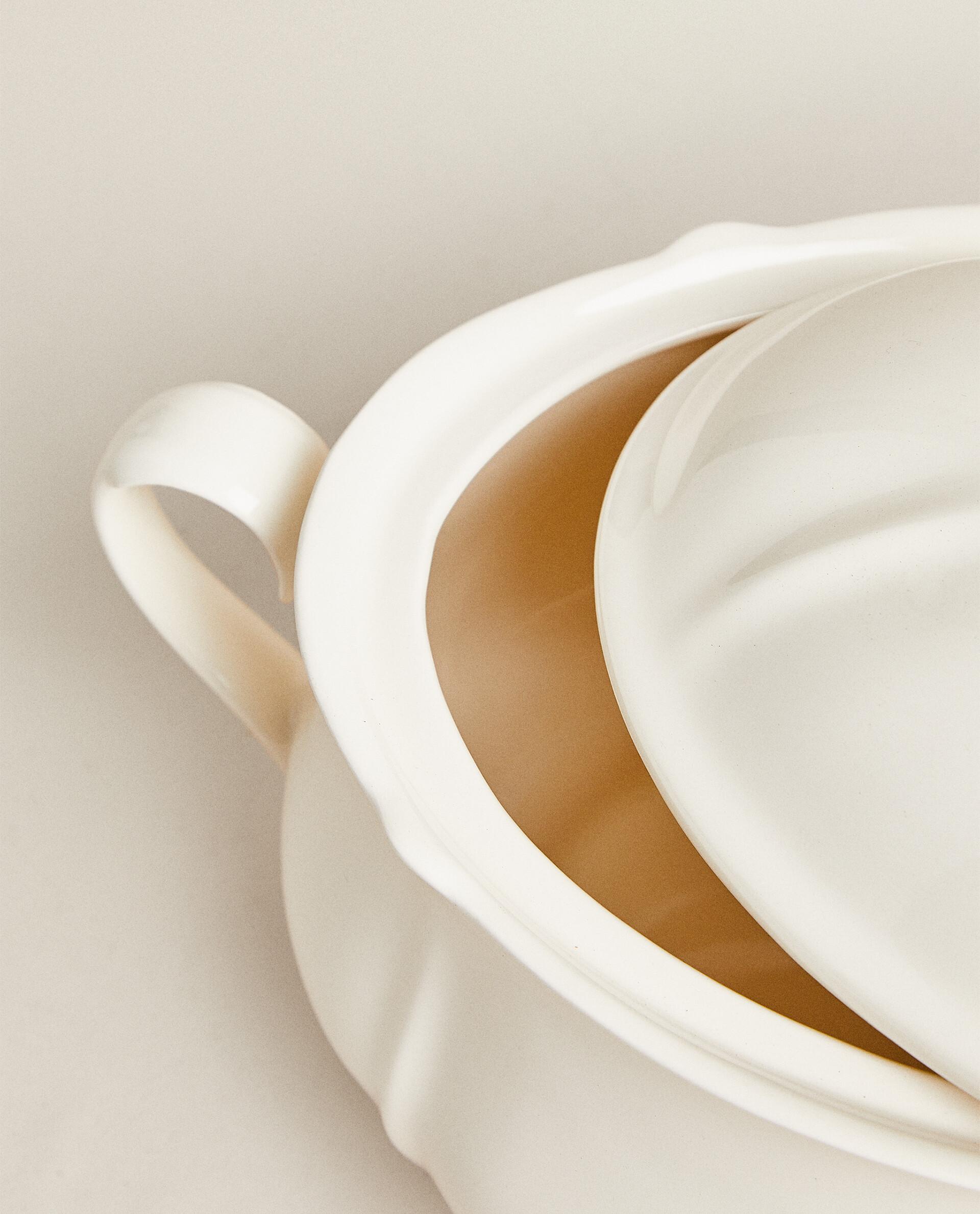 EARTHENWARE TUREEN WITH RAISED-DESIGN EDGE product thumbnail 14
