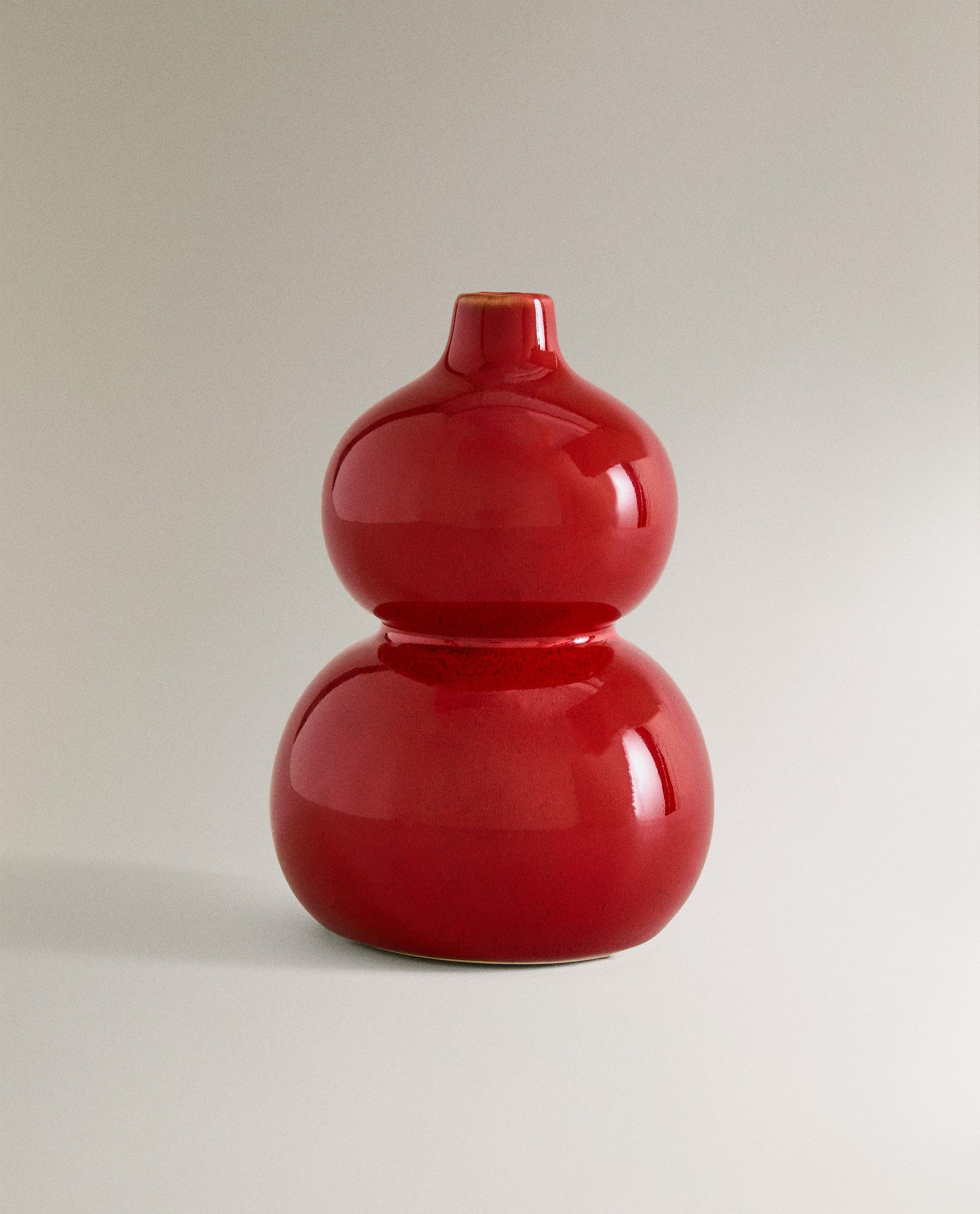 SHINY FINISH CERAMIC VASE