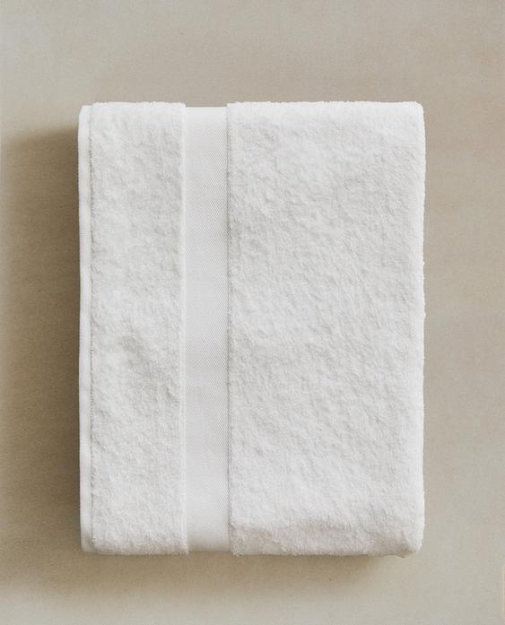 SERVIETTE DE BAIN COTON PREMIUM (600 g/m²) SERVIETTE DE BAIN COTON PREMIUM (600 g/m²)