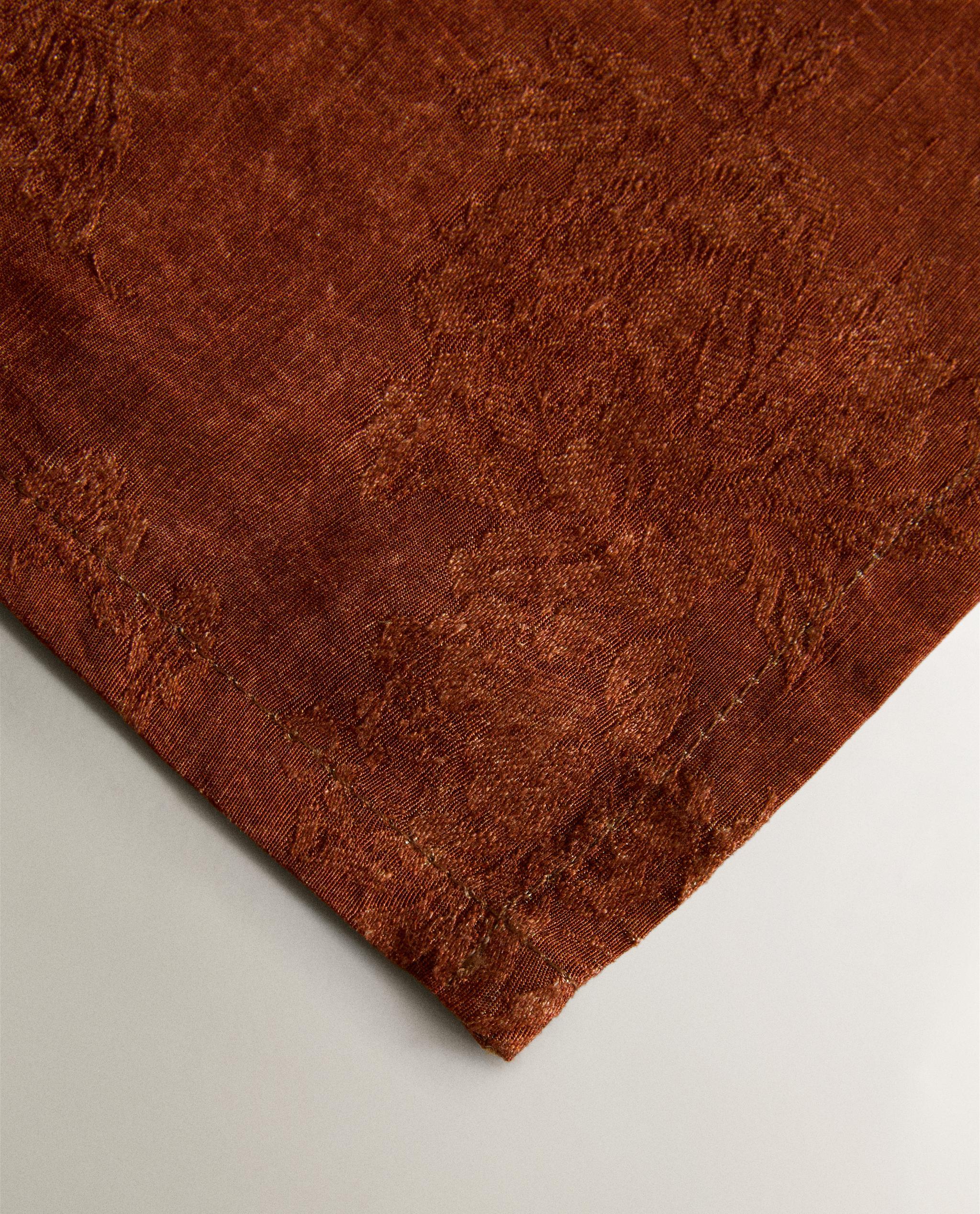 REVERSIBLE SATIN TABLECLOTH | MARISA BERENSON product thumbnail 7