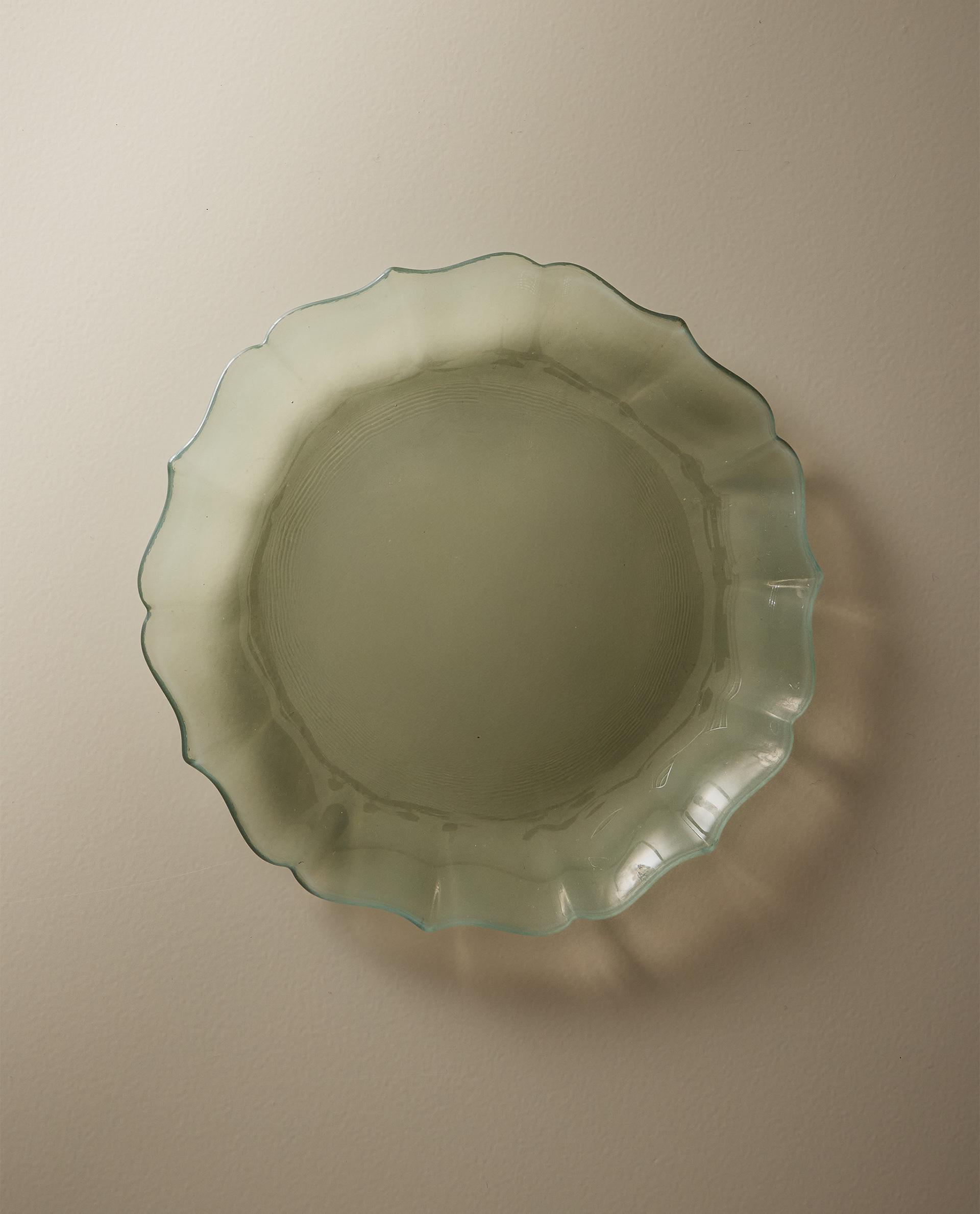 WAVY GLASS DESSERT PLATE