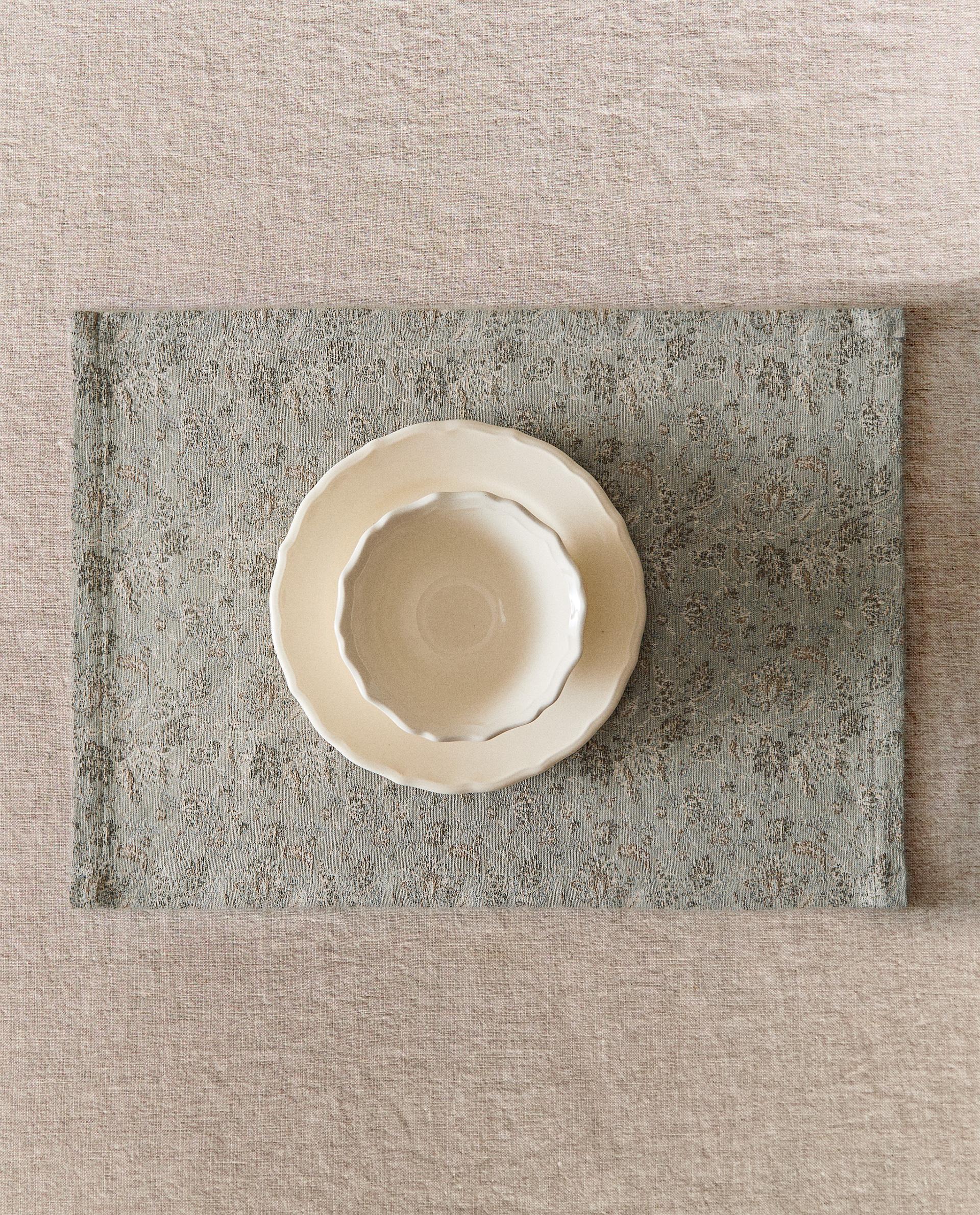 FLORAL JACQUARD PLACEMAT | Zara Home United States of America