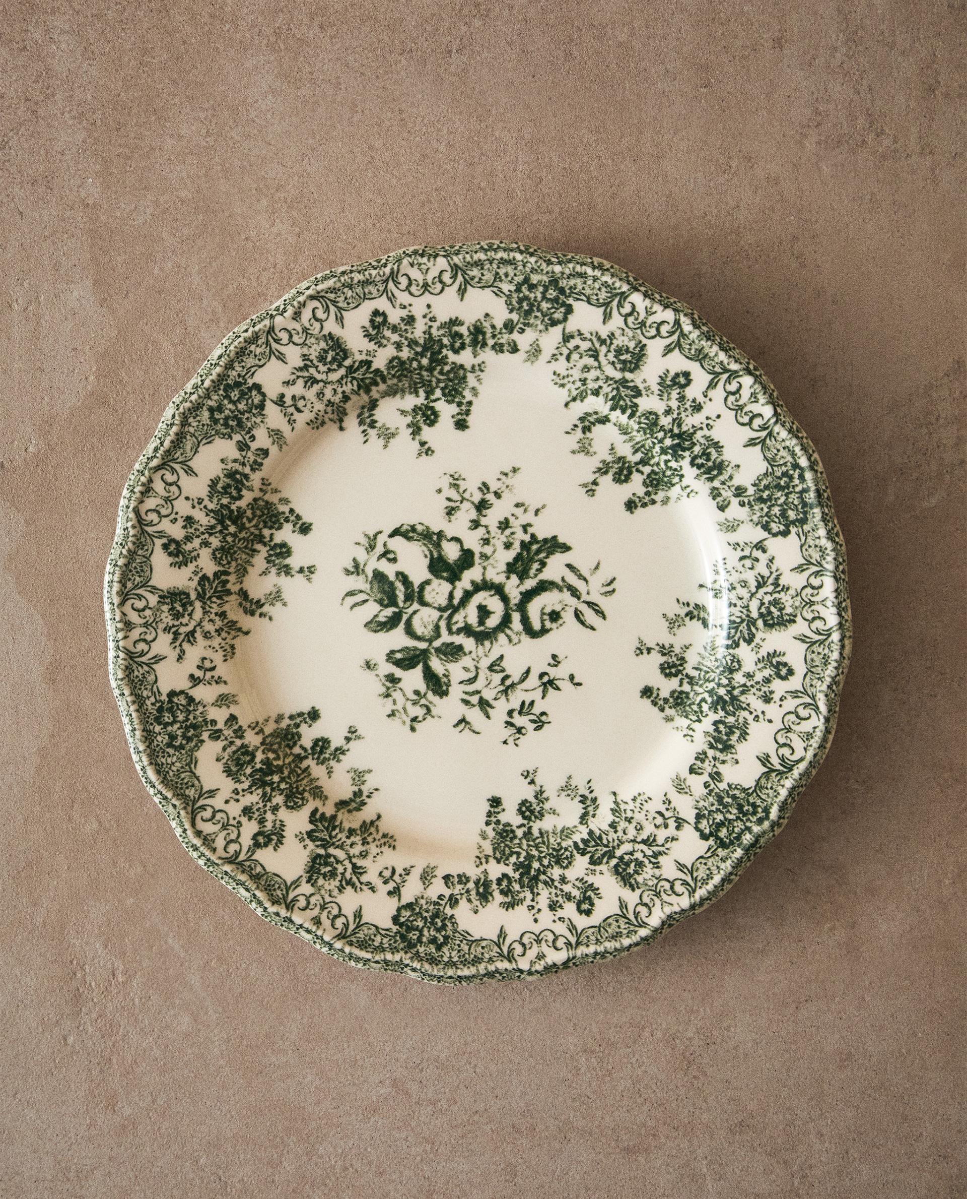 FLORAL EARTHENWARE DINNER PLATE