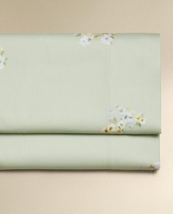 DRAP DE DESSUS SATIN FLEURS SAUVAGES DRAP DE DESSUS SATIN FLEURS SAUVAGES