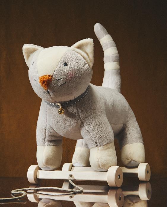 CHILDREN'S SOFT TOY CAT WITH WHEELS