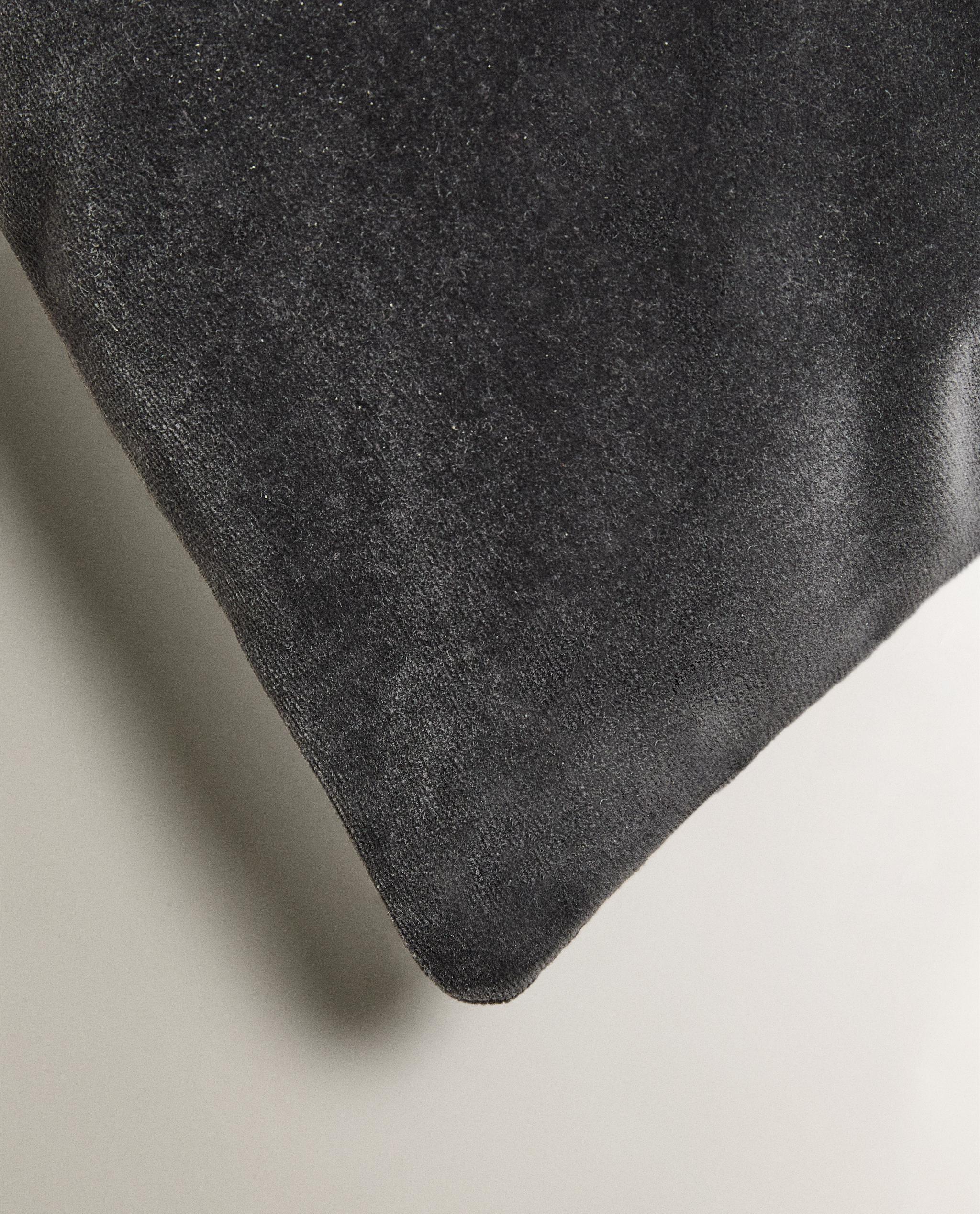 VELVET CUSHION COVER product thumbnail 13
