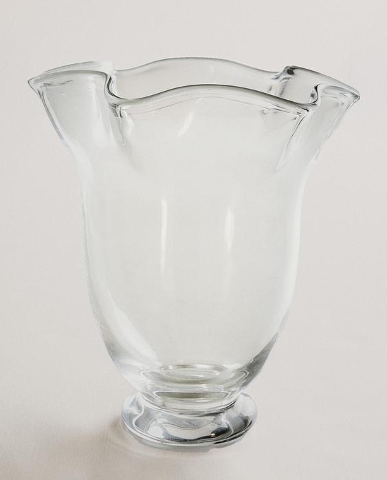 WAVY TRANSPARENT GLASS VASE