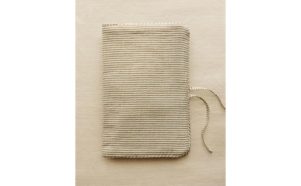 STRIPED MUSLIN WIPE HOLDER