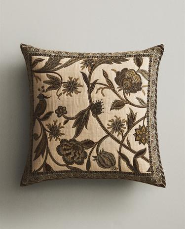 JACQUARD CUSHION COVER