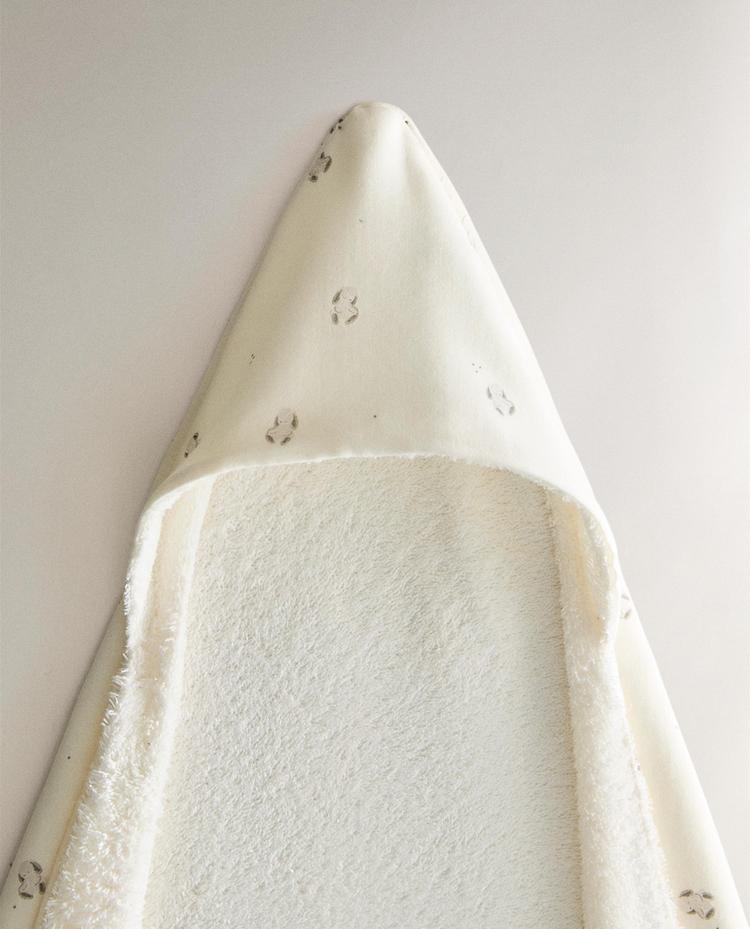 ДЕТСКОЕ ПОЛОТЕНЦЕ С КАПЮШОНОМ И ЗАЙЧИКАМИ