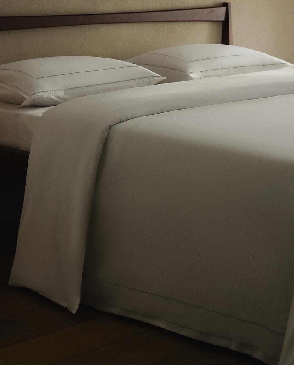 SATEEN DUVET COVER WITH TRIM